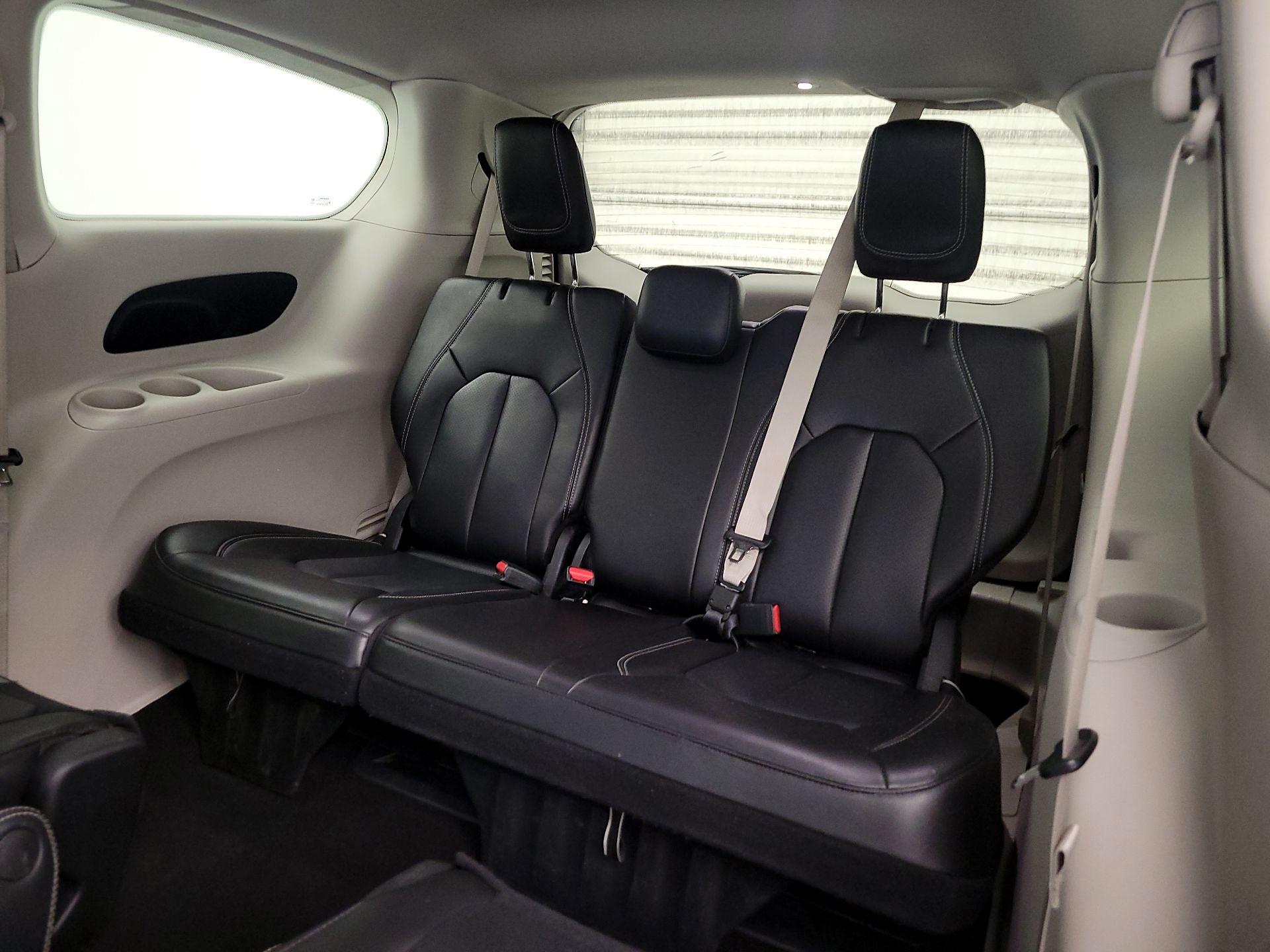 Thumbnail: 2023 Chrysler Pacifica - 20