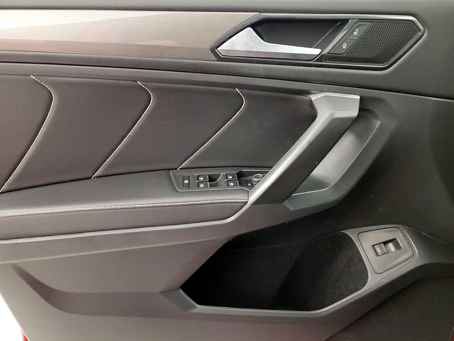 Thumbnail: 2022 Volkswagen Tiguan - 12