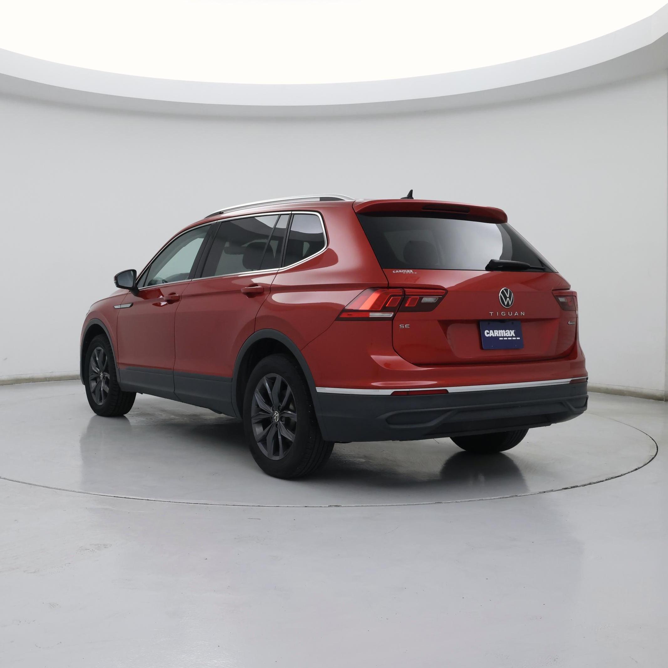 Thumbnail: 2022 Volkswagen Tiguan - 2