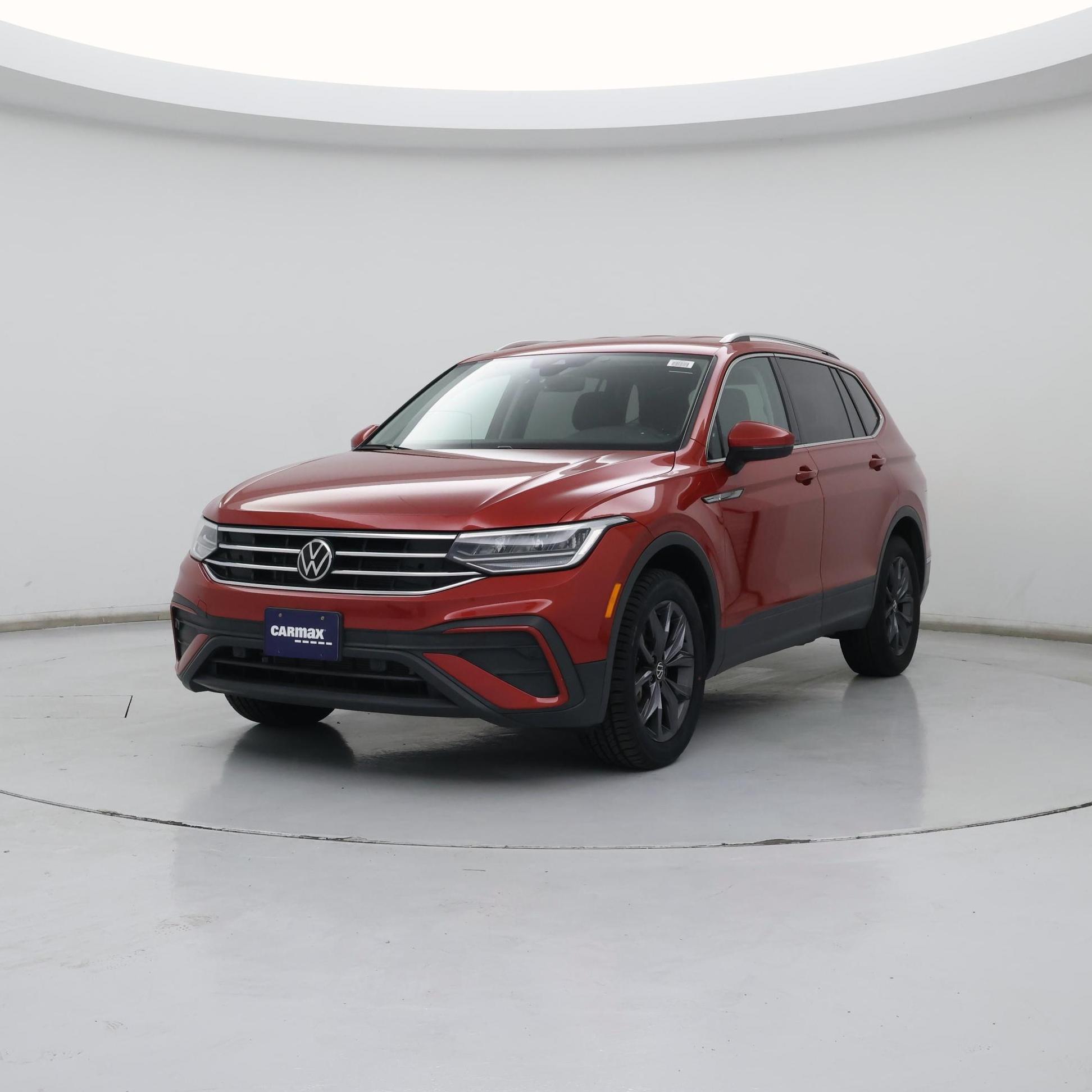 Thumbnail: 2022 Volkswagen Tiguan - 4