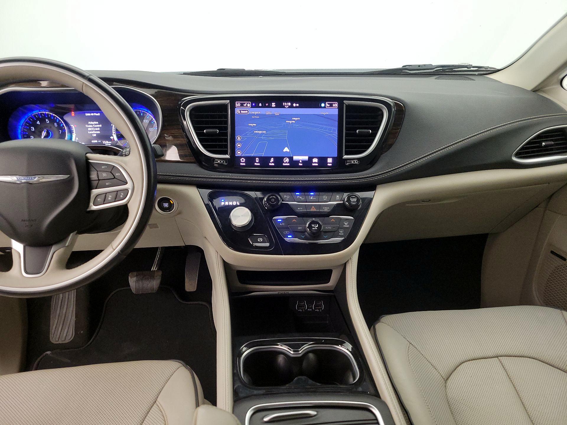 Thumbnail: 2021 Chrysler Pacifica - 9