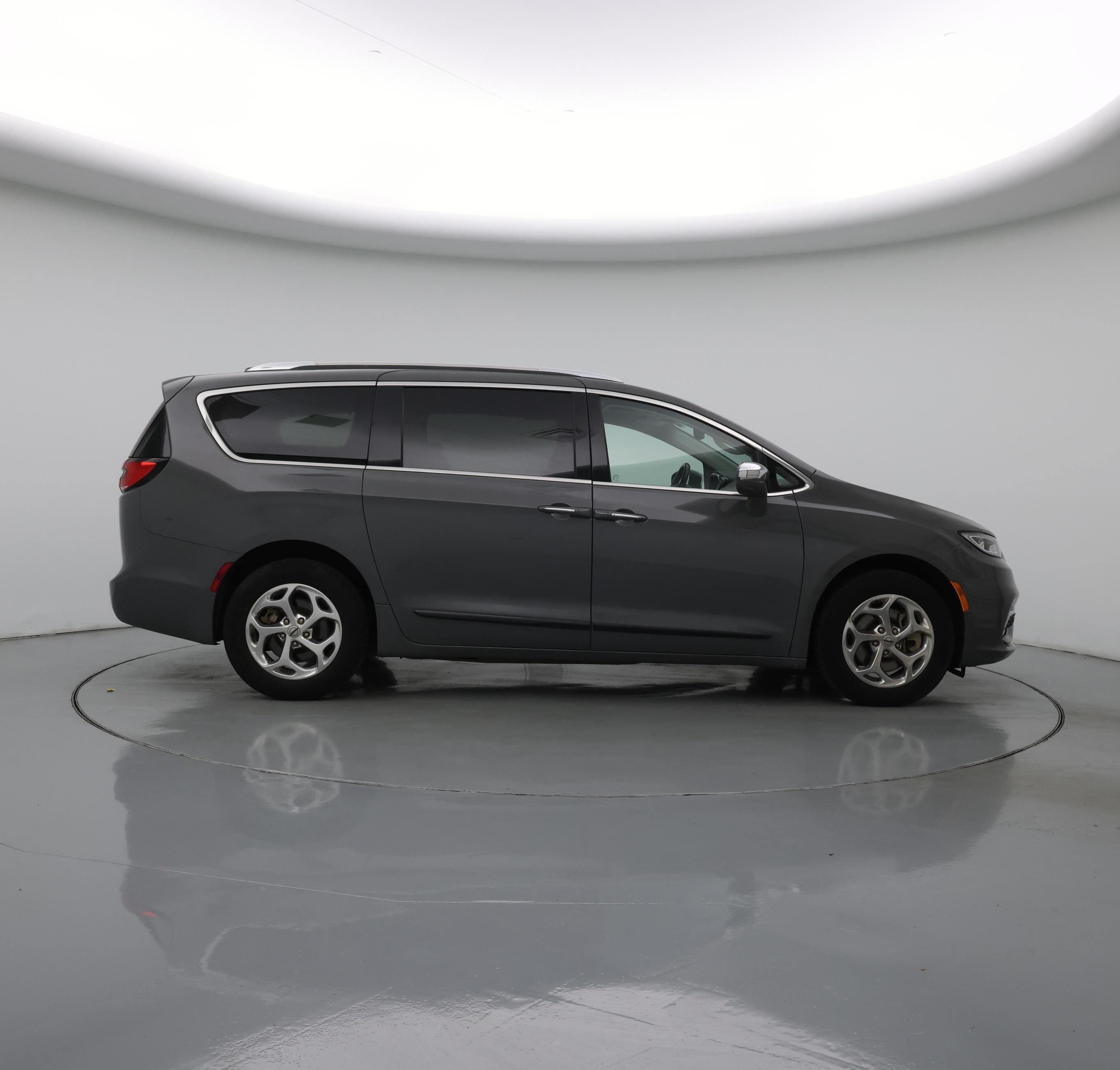 Thumbnail: 2021 Chrysler Pacifica - 7