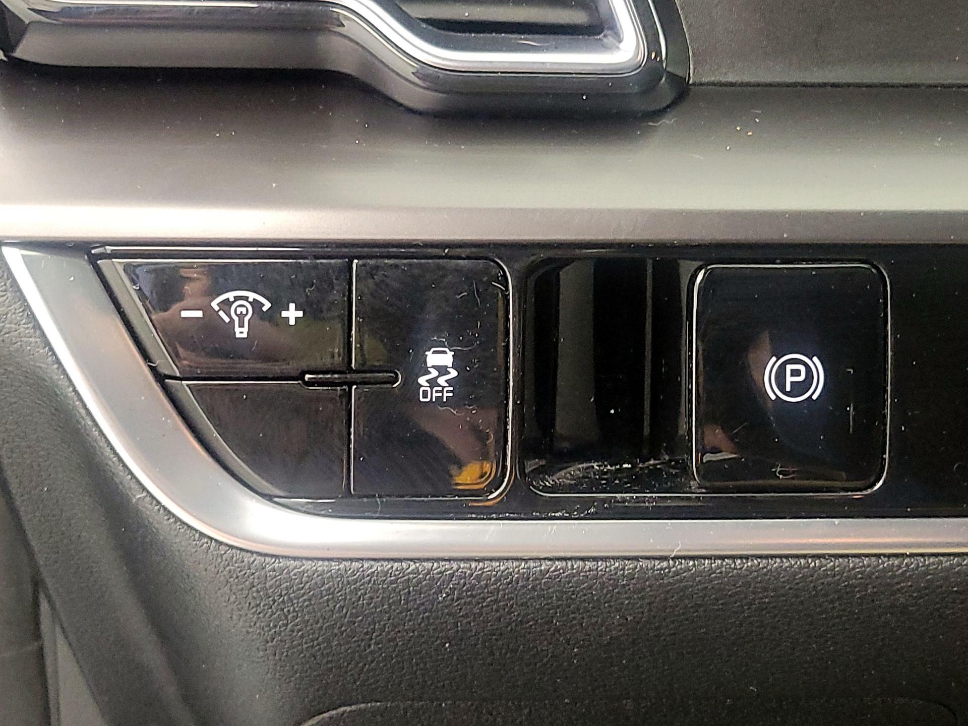 Thumbnail: 2023 Kia Sportage - 13