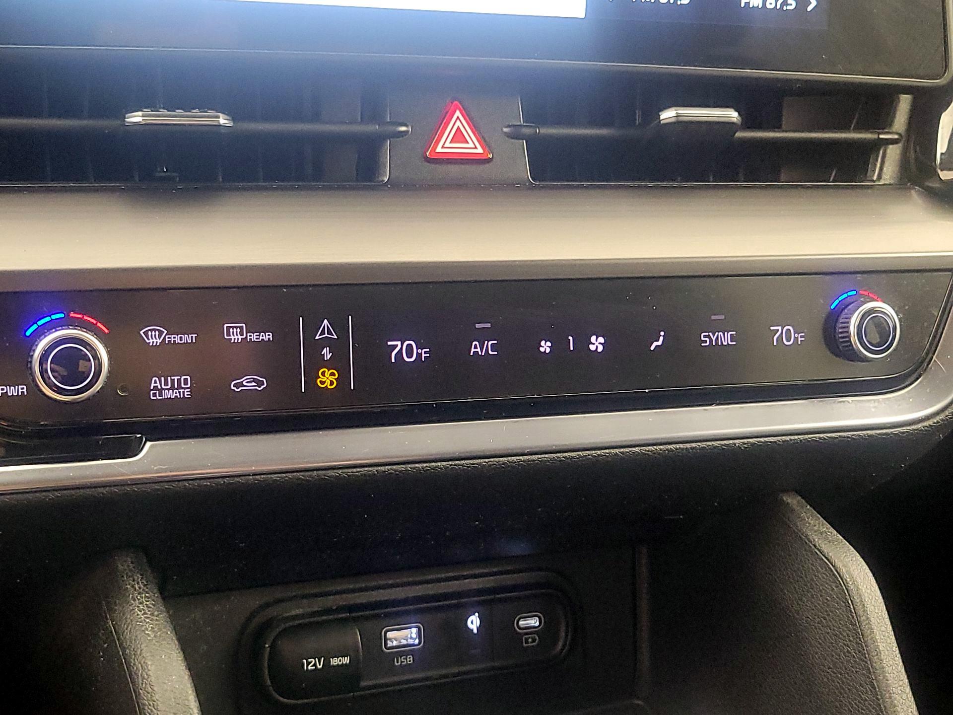 Thumbnail: 2023 Kia Sportage - 17