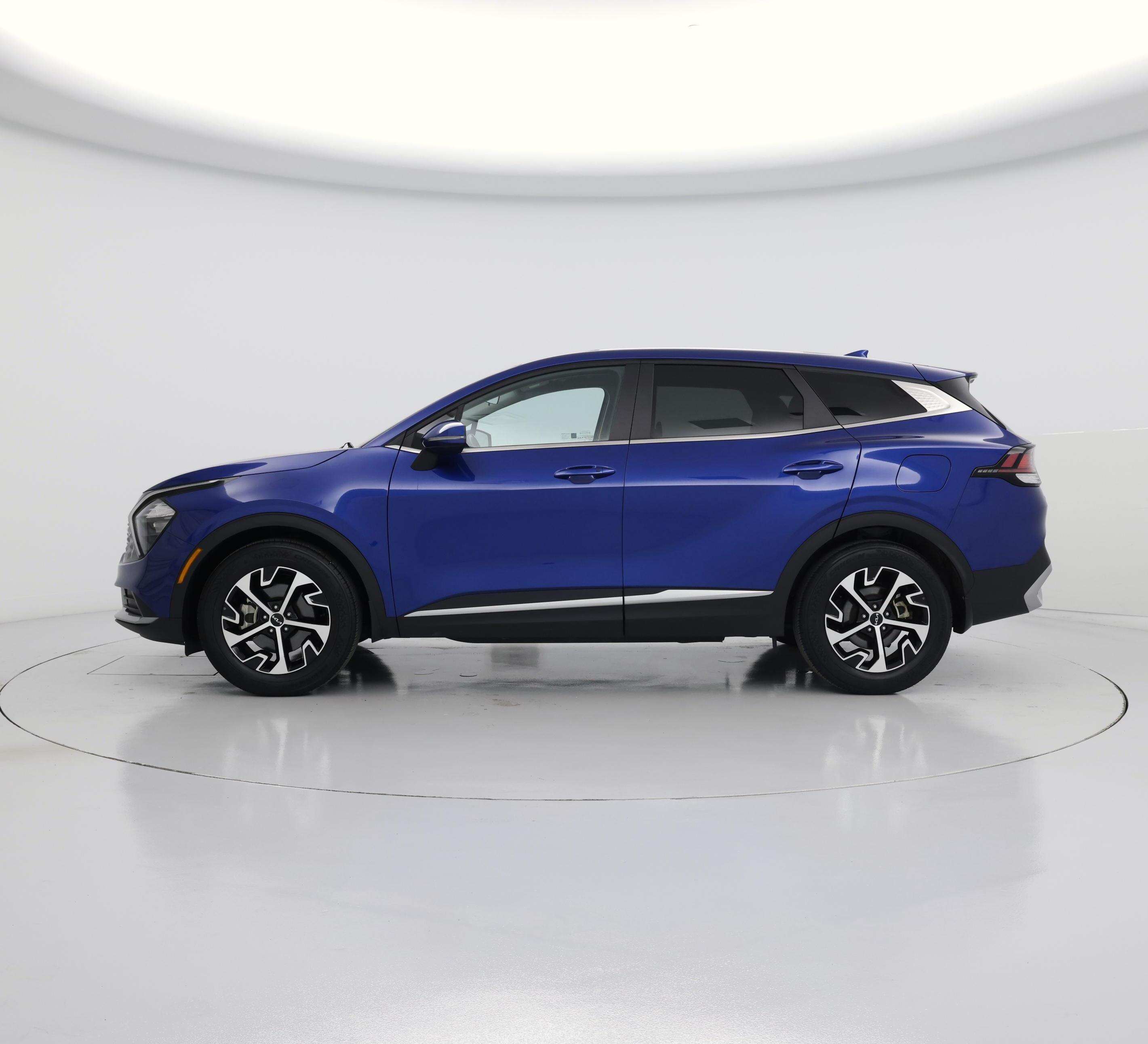 Thumbnail: 2023 Kia Sportage - 3