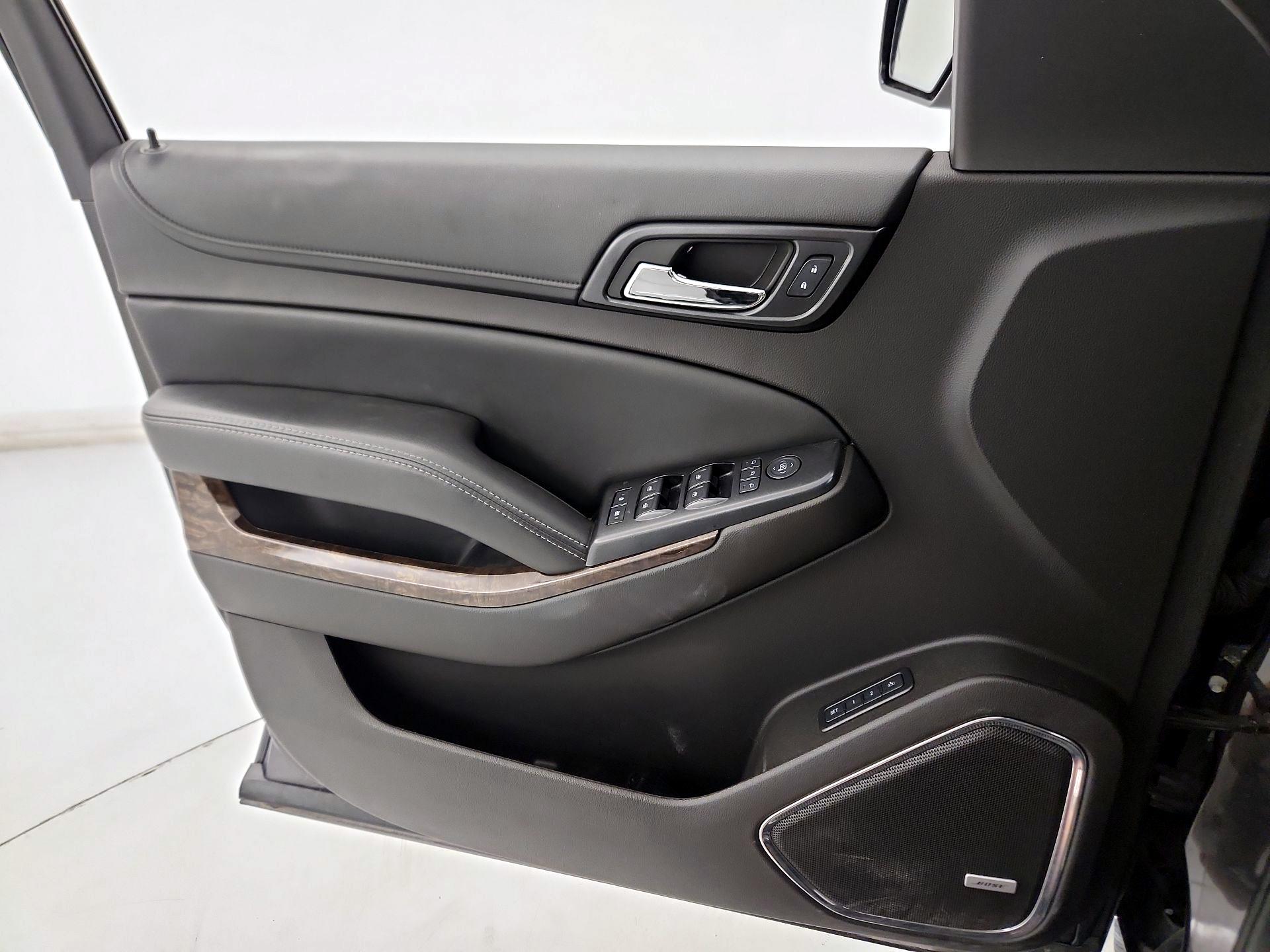 Thumbnail: 2017 Chevrolet Tahoe - 12