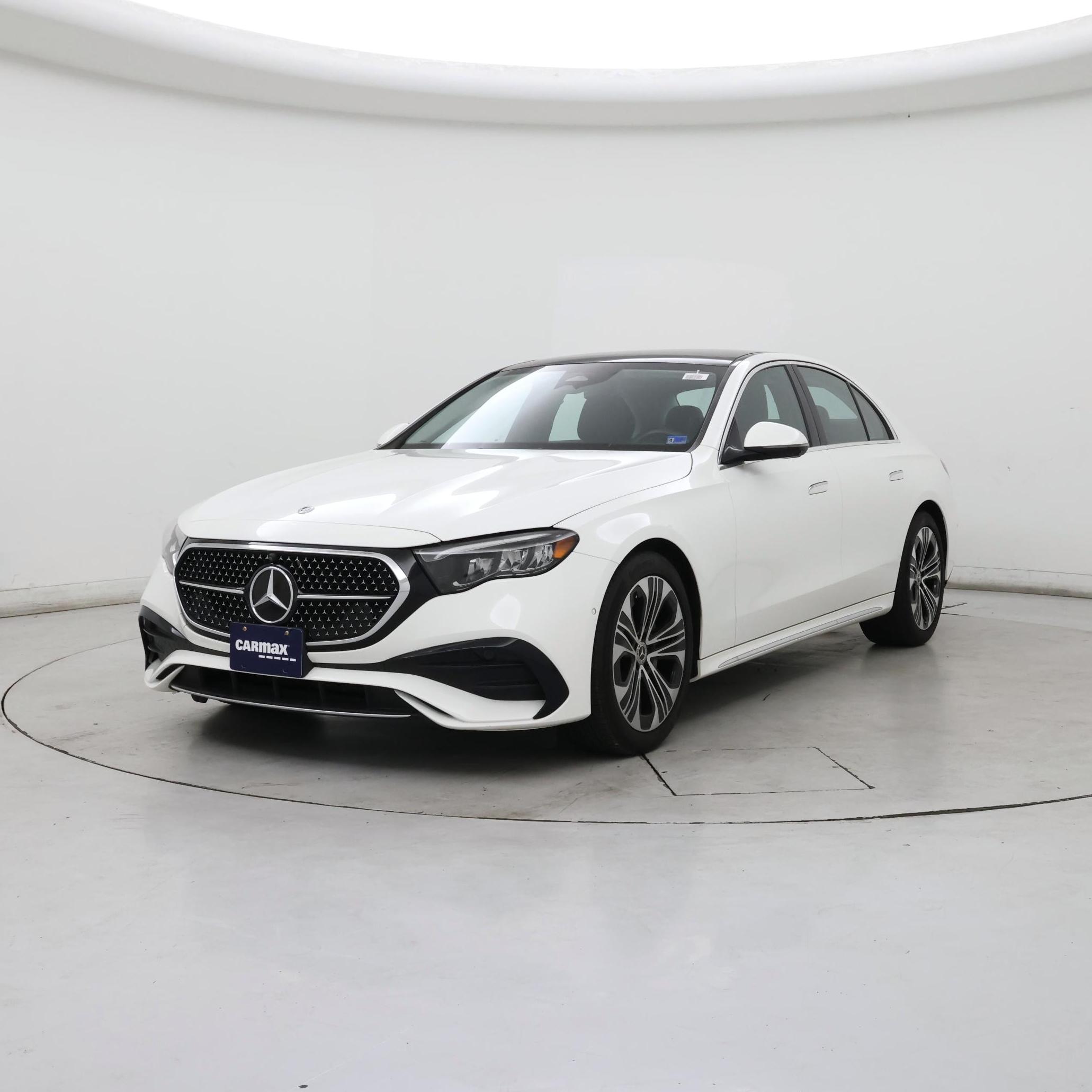 Thumbnail: 2024 Mercedes-Benz E-Class - 4