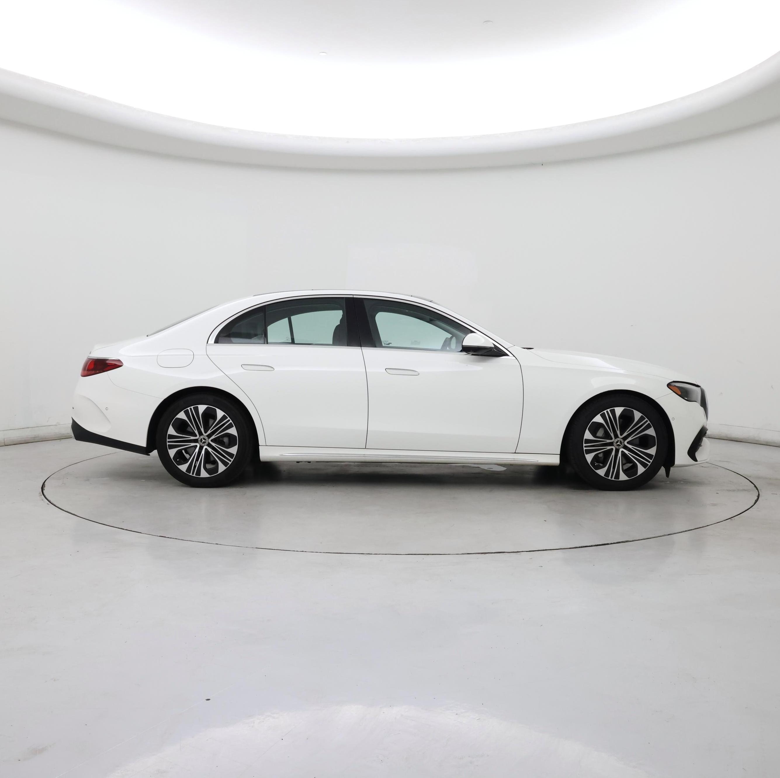 Thumbnail: 2024 Mercedes-Benz E-Class - 7