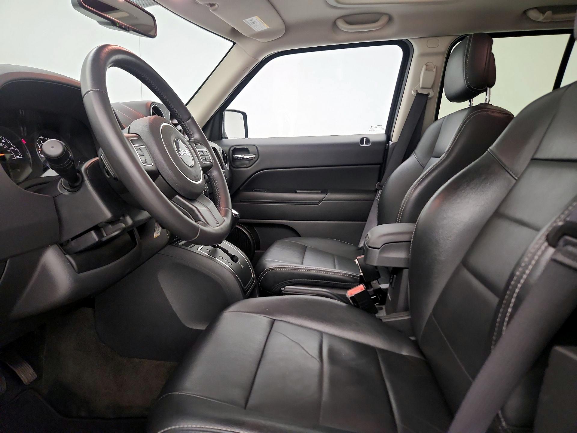 Thumbnail: 2017 Jeep Patriot - 11