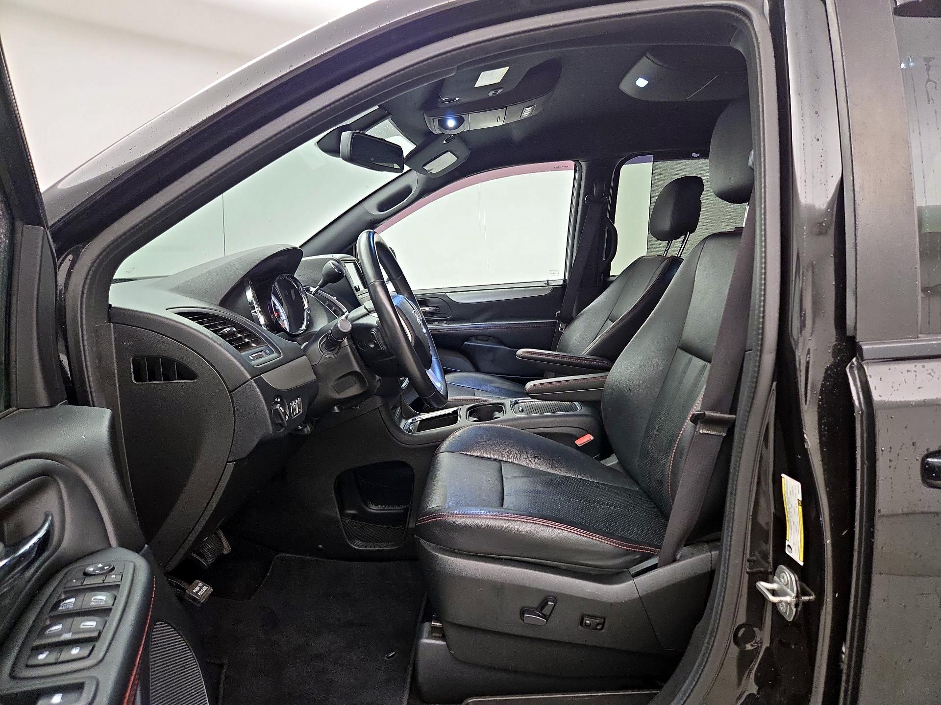 Thumbnail: 2019 Dodge Grand Caravan - 11