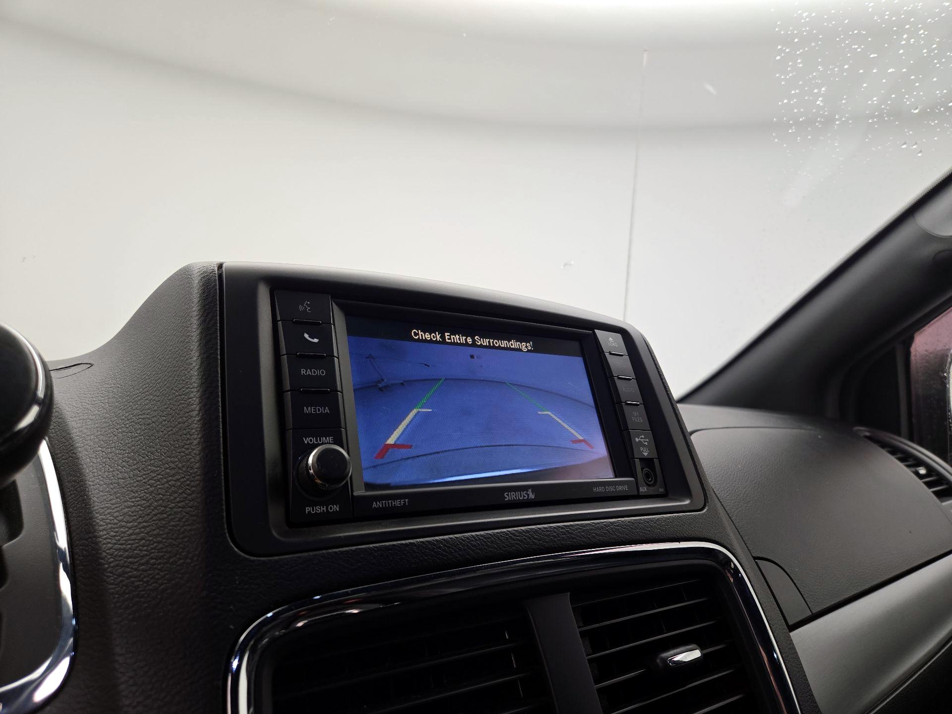 Thumbnail: 2019 Dodge Grand Caravan - 14