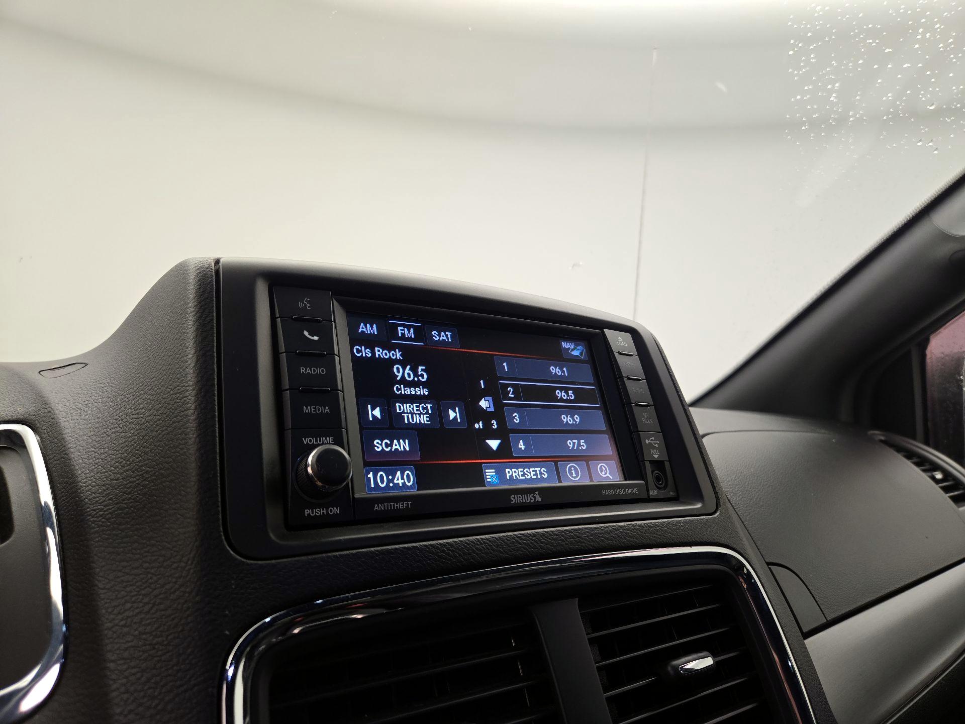 Thumbnail: 2019 Dodge Grand Caravan - 15
