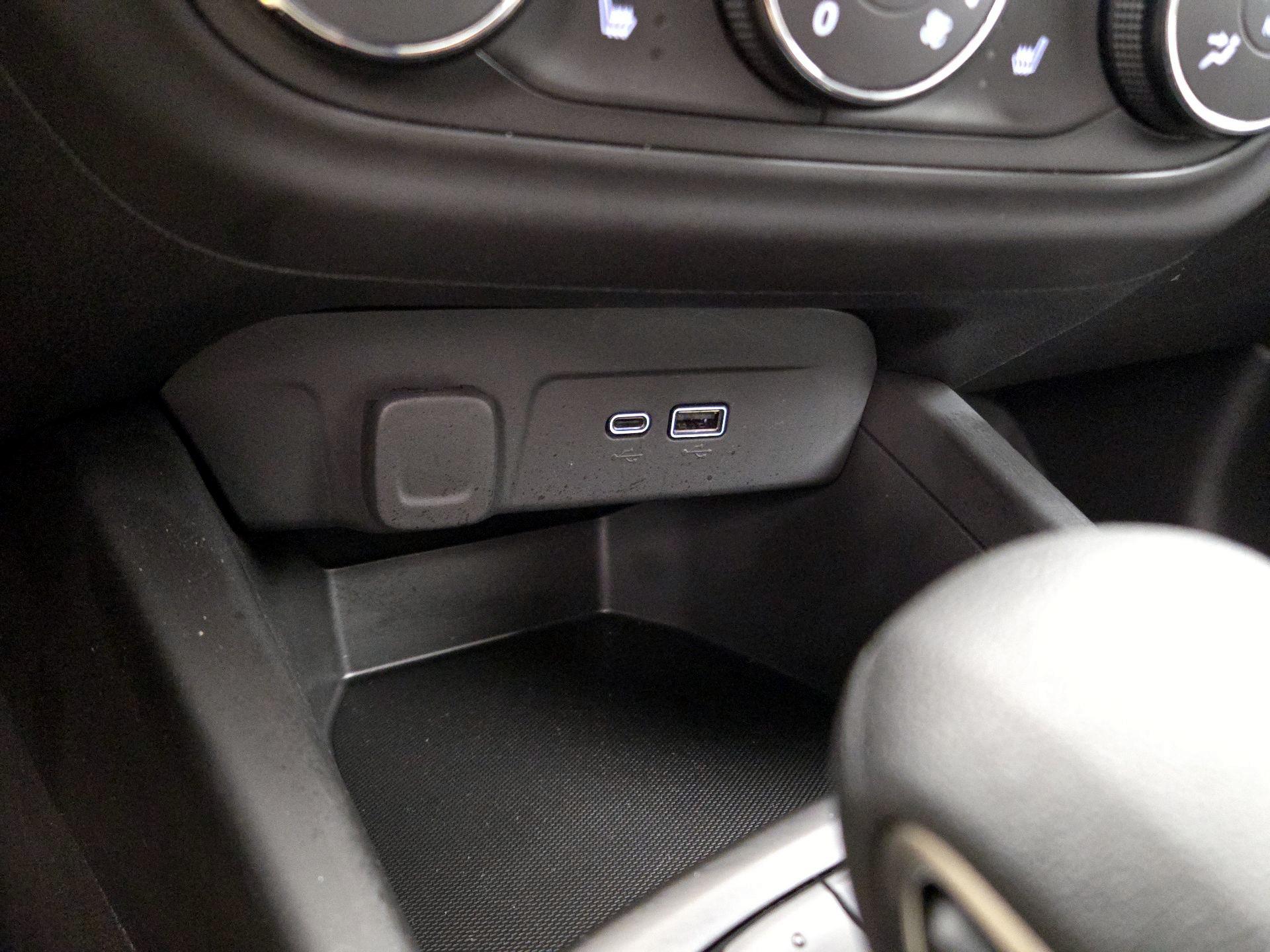 Thumbnail: 2024 Chevrolet Trax - 18