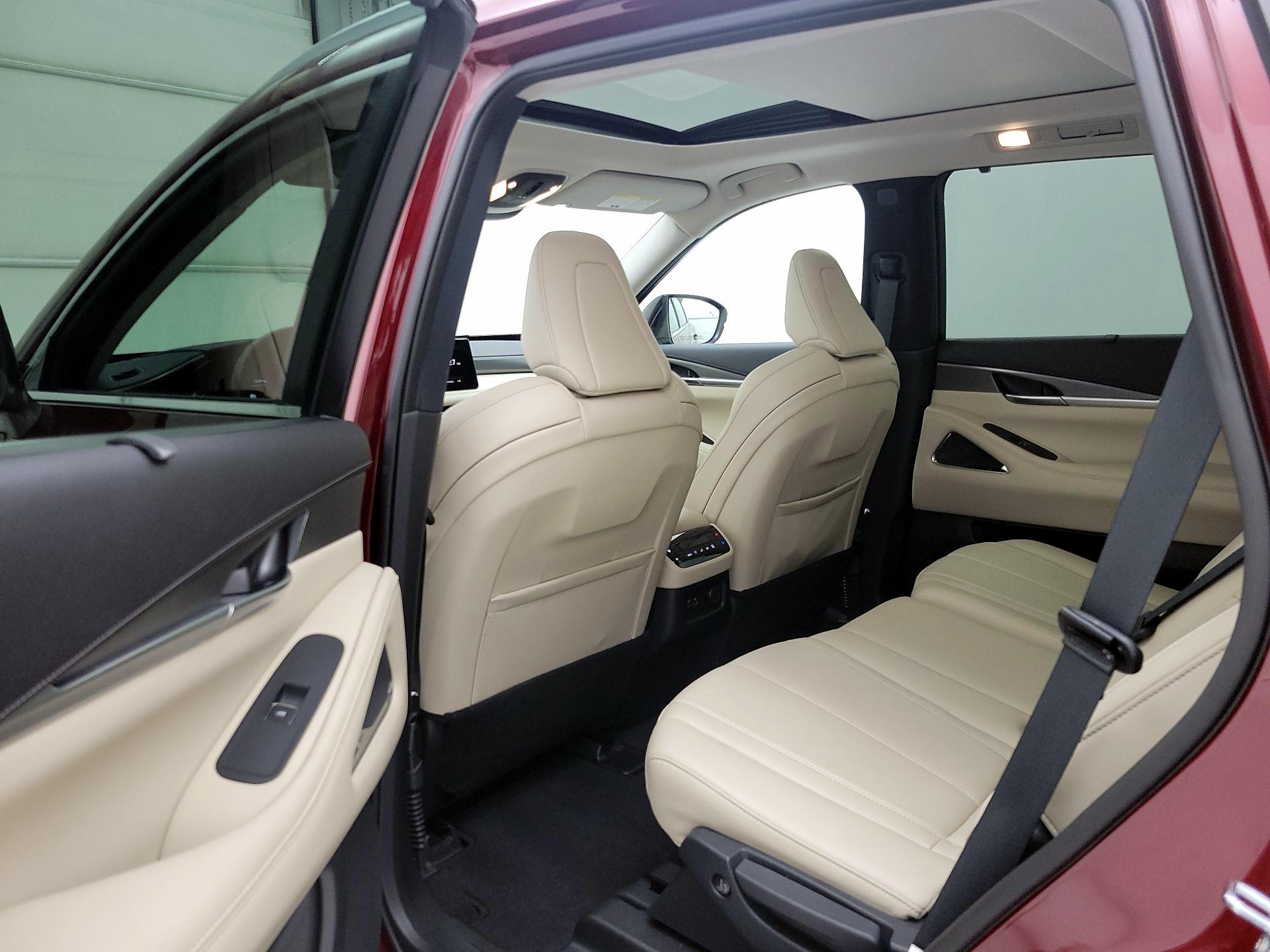 Thumbnail: 2023 INFINITI QX60 - 20