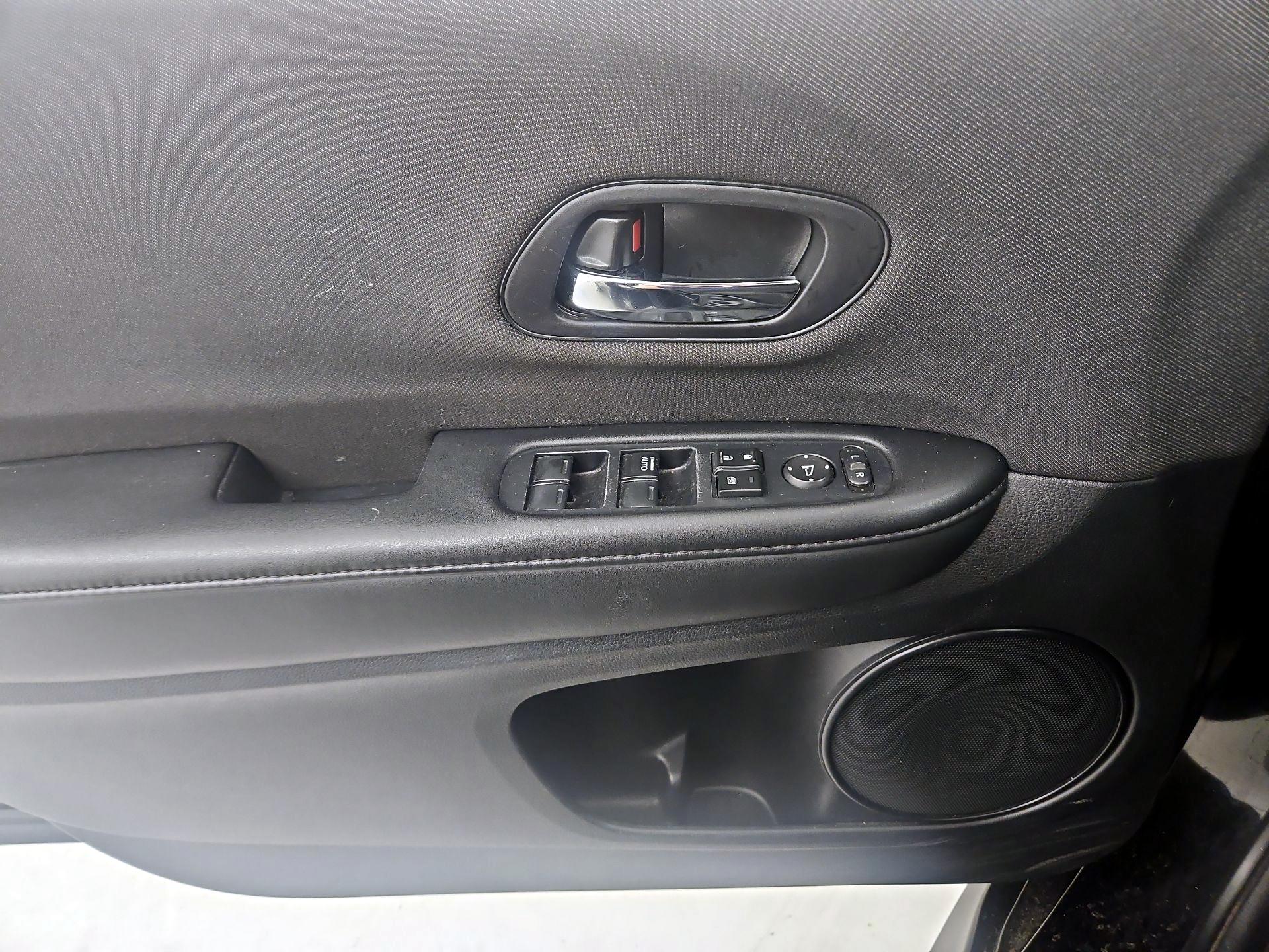 Thumbnail: 2019 Honda HR-V - 12