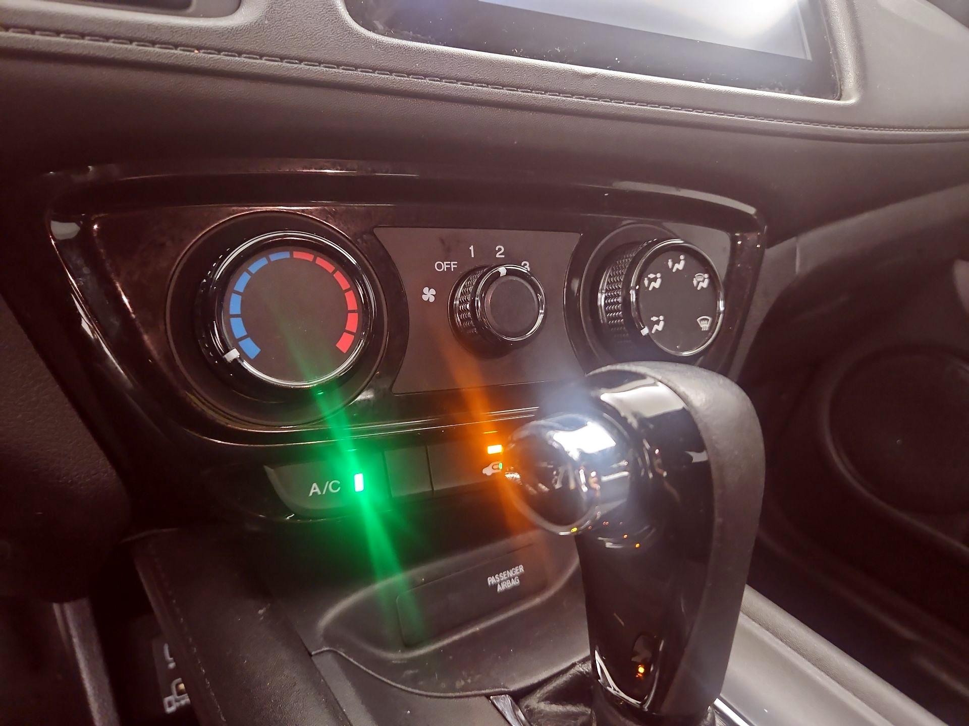 Thumbnail: 2019 Honda HR-V - 16