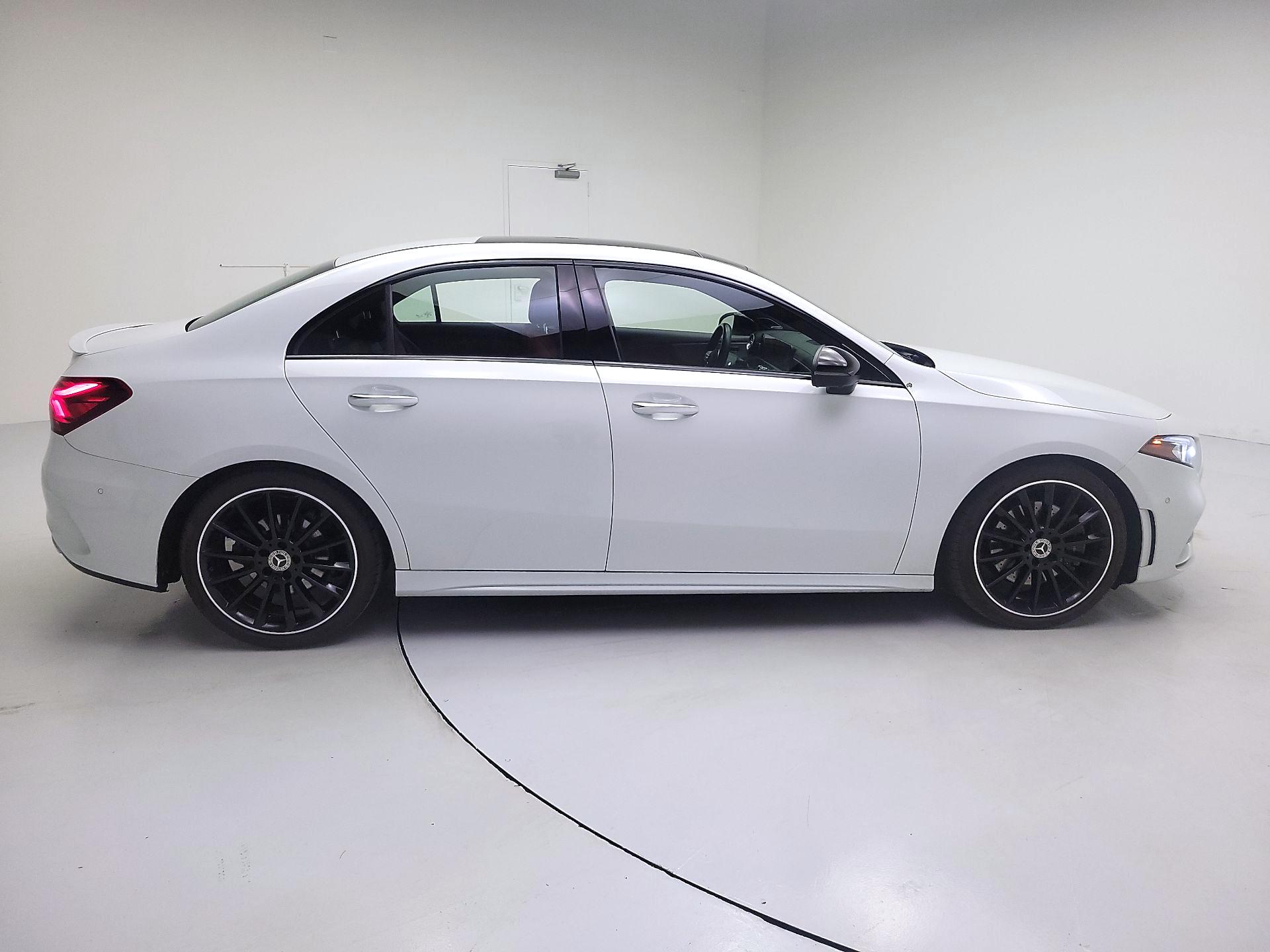 Thumbnail: 2019 Mercedes-Benz A-Class - 4