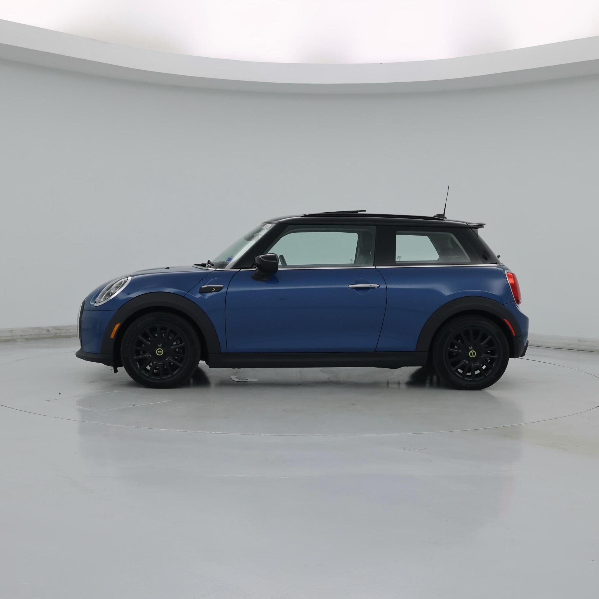 Thumbnail: 2023 MINI Cooper Hardtop - 3