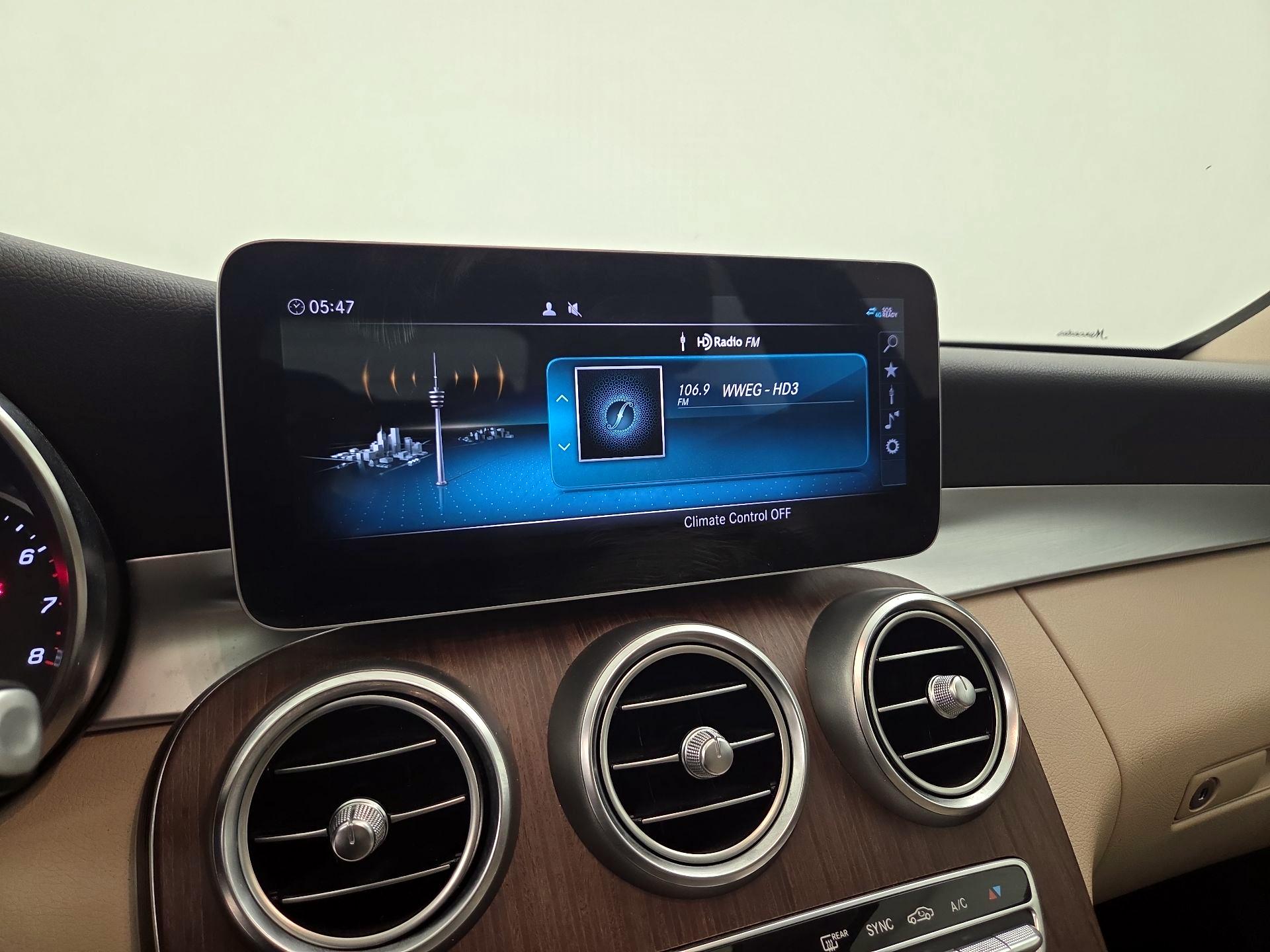Thumbnail: 2020 Mercedes-Benz C-Class - 15