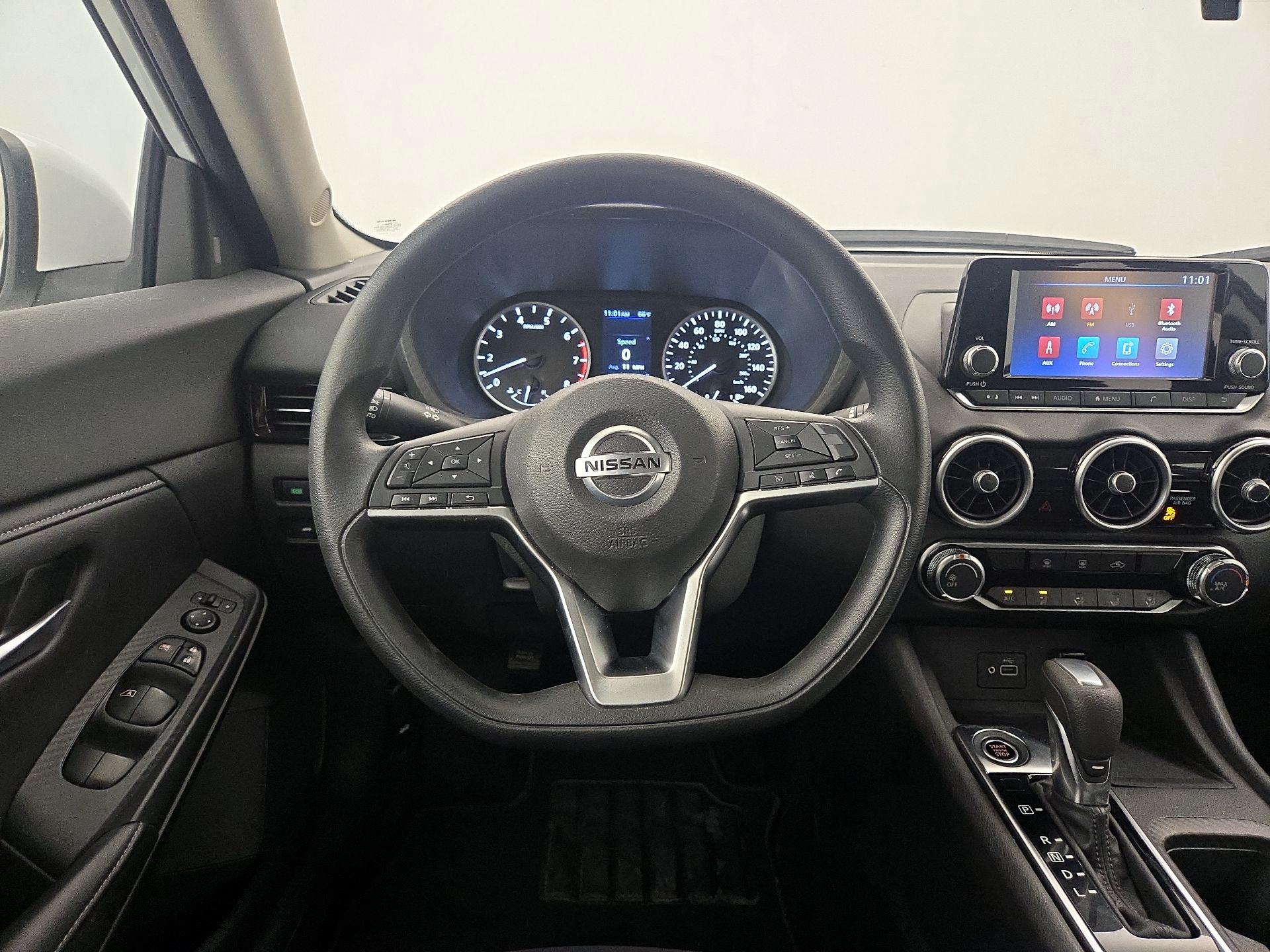 Thumbnail: 2020 Nissan Sentra - 10