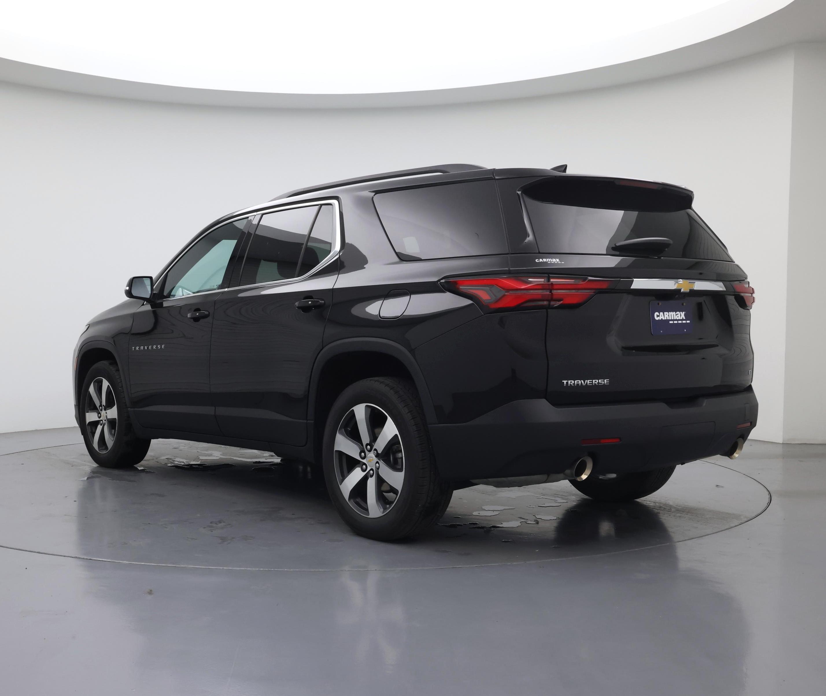 Thumbnail: 2023 Chevrolet Traverse - 2