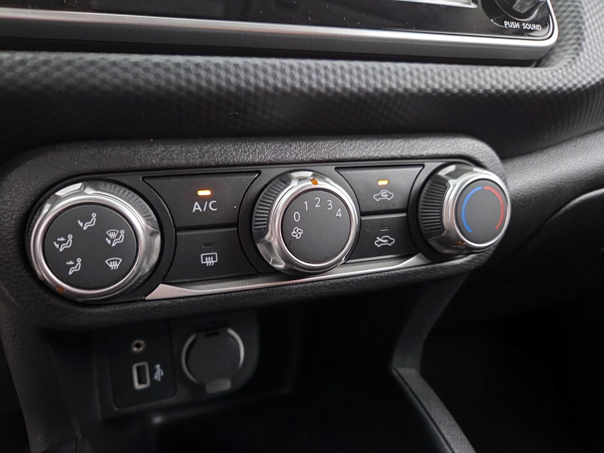 Thumbnail: 2023 Nissan Kicks - 16