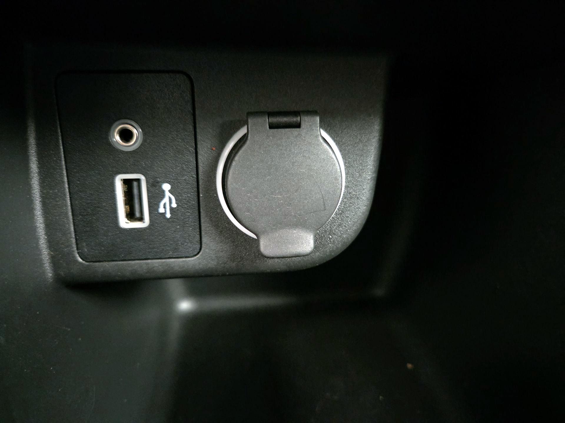 Thumbnail: 2023 Nissan Kicks - 18