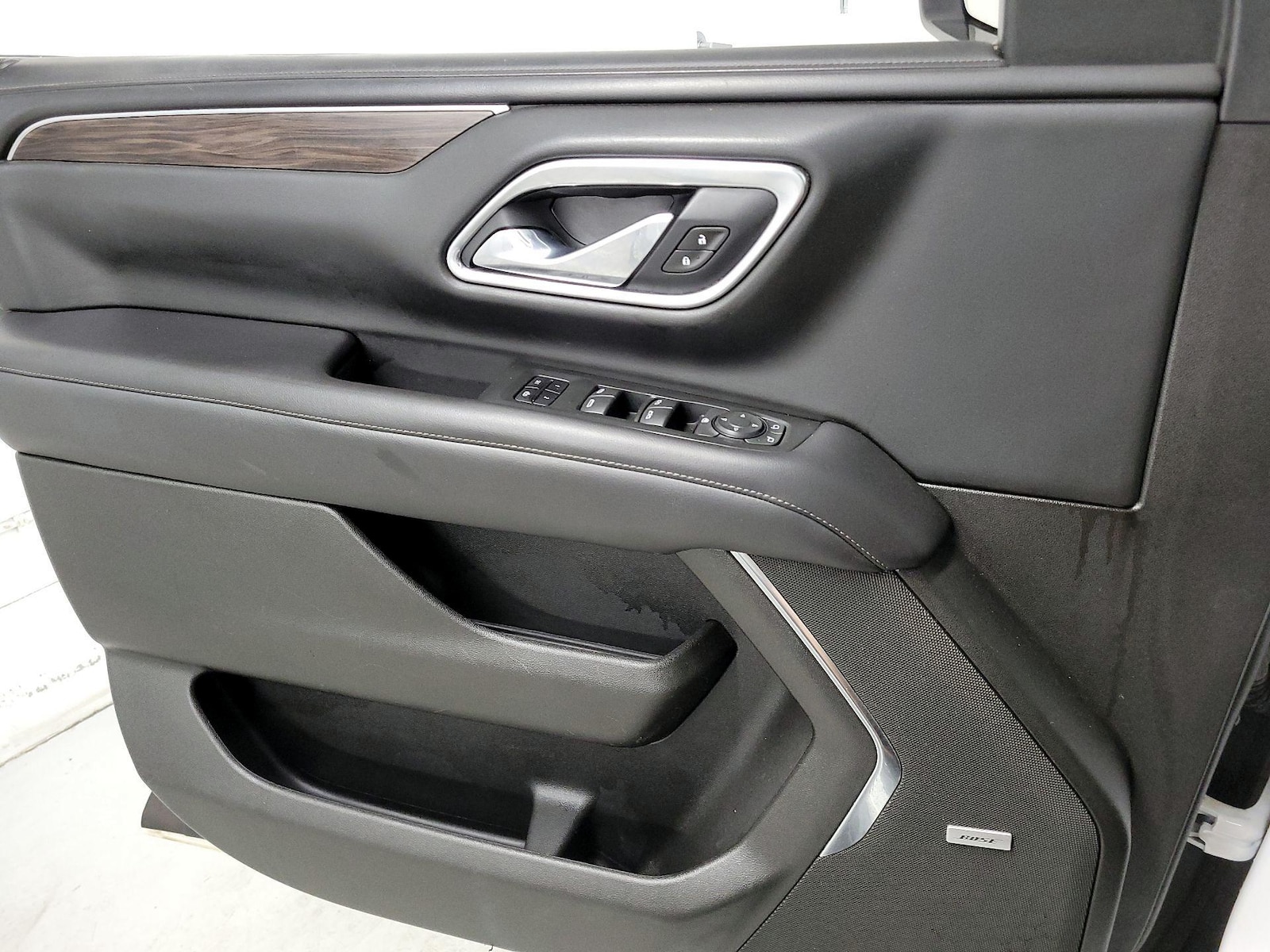 2021 Chevrolet Suburban LT - Photo 13