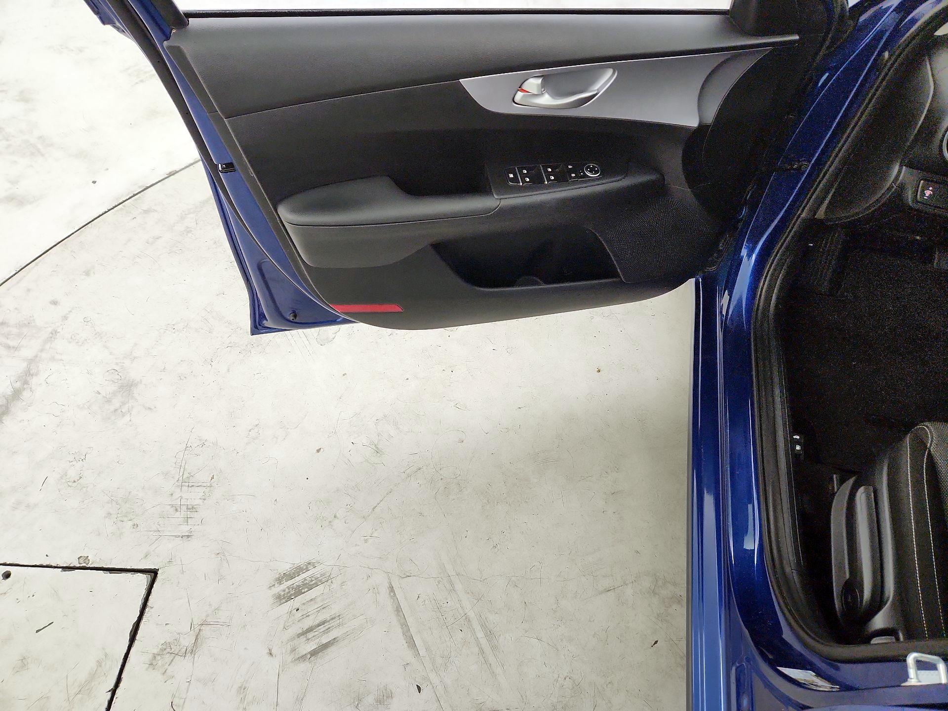 Thumbnail: 2024 Kia Forte - 12