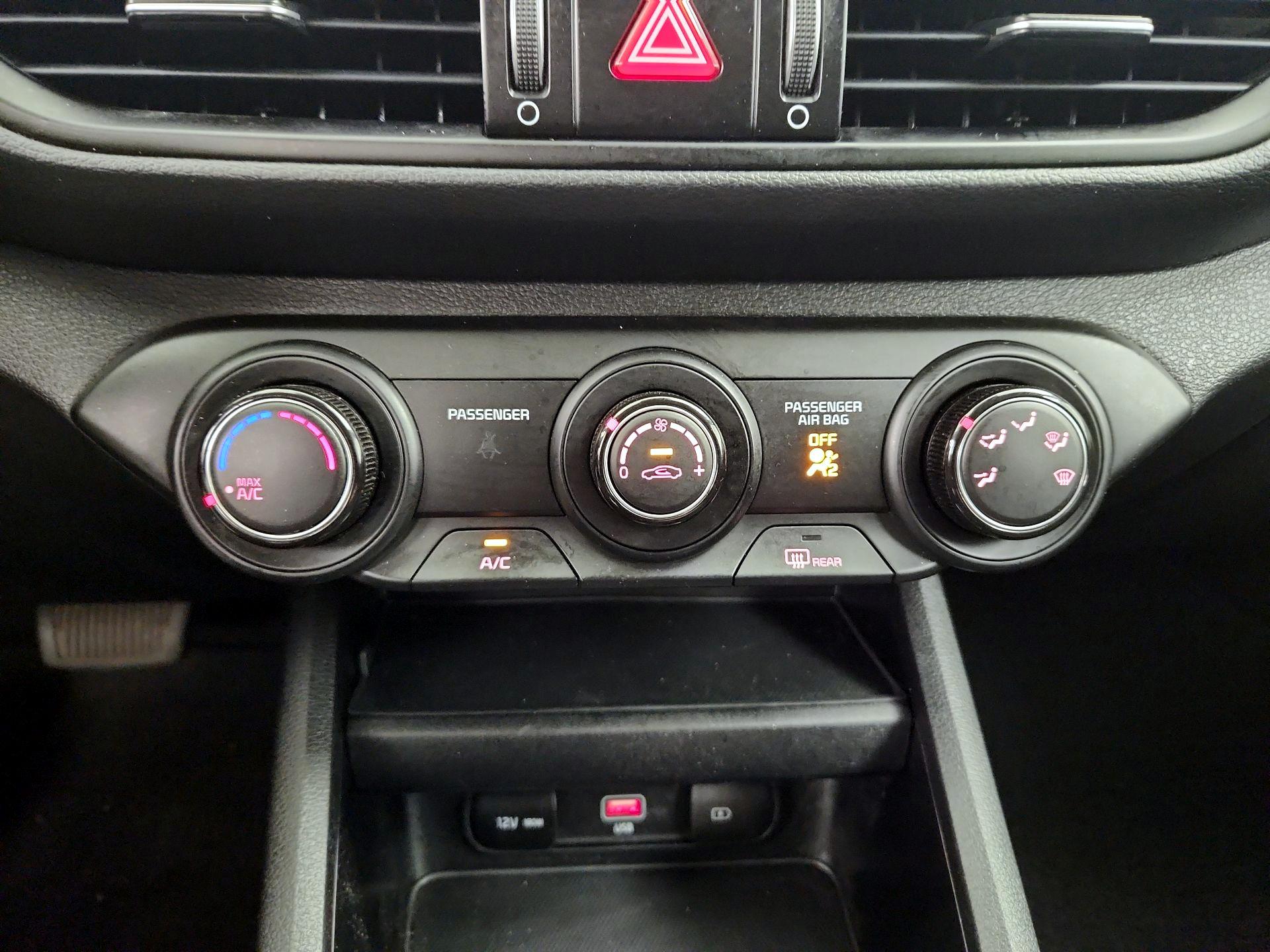 Thumbnail: 2024 Kia Forte - 16