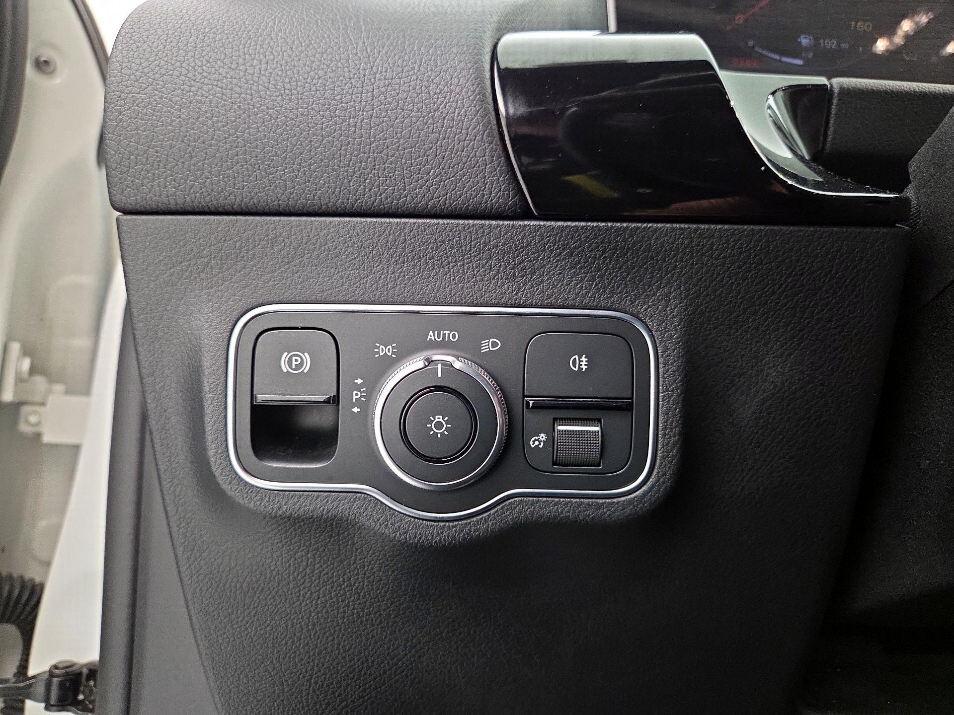 Thumbnail: 2021 Mercedes-Benz GLA - 13