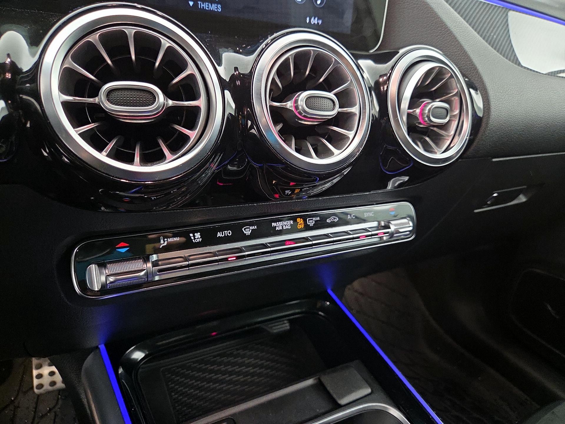 Thumbnail: 2021 Mercedes-Benz GLA - 16