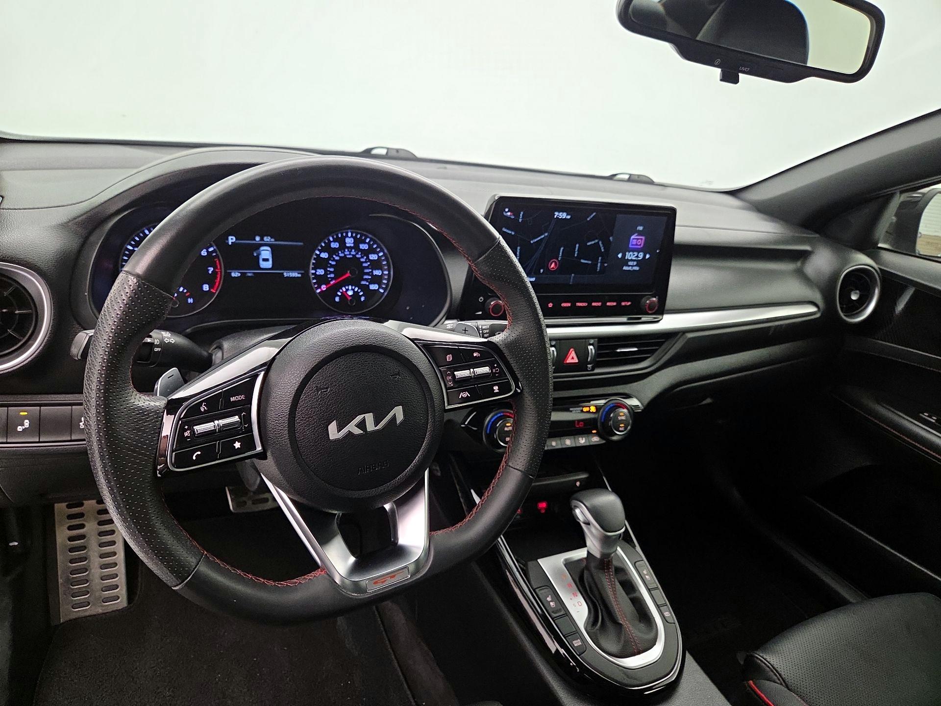 Thumbnail: 2022 Kia Forte - 9