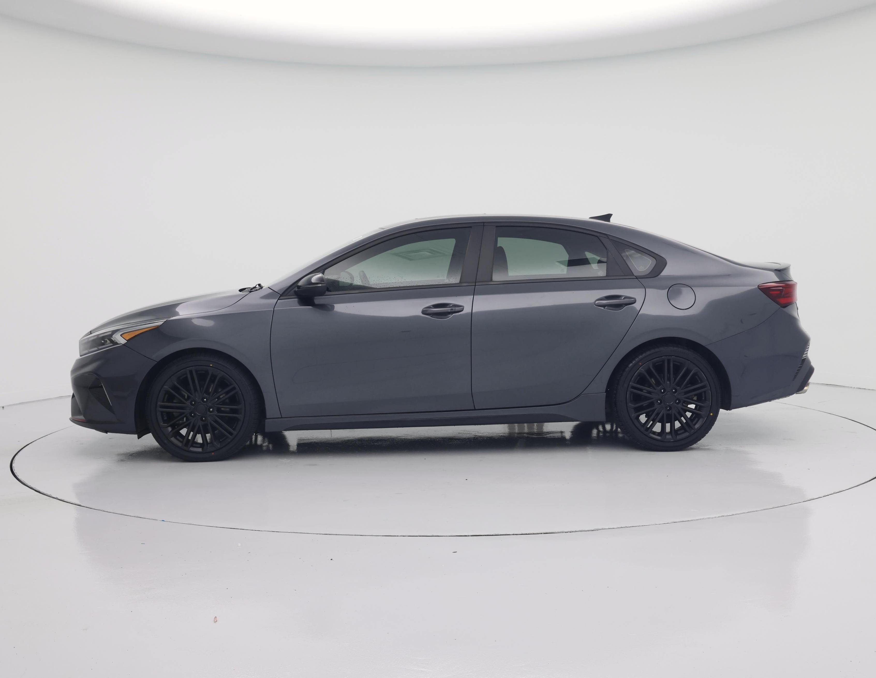 Thumbnail: 2022 Kia Forte - 3