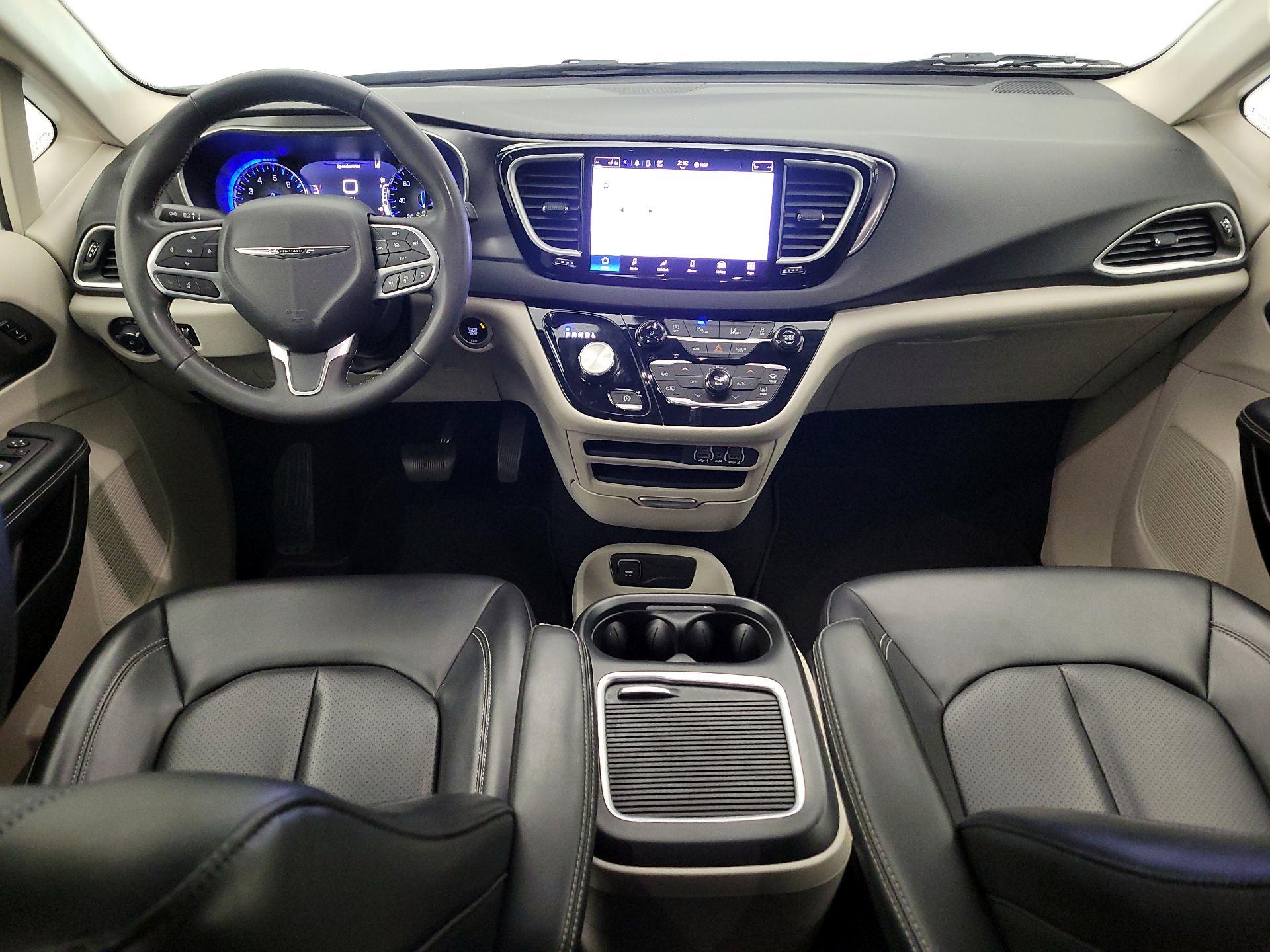 Thumbnail: 2023 Chrysler Pacifica - 9