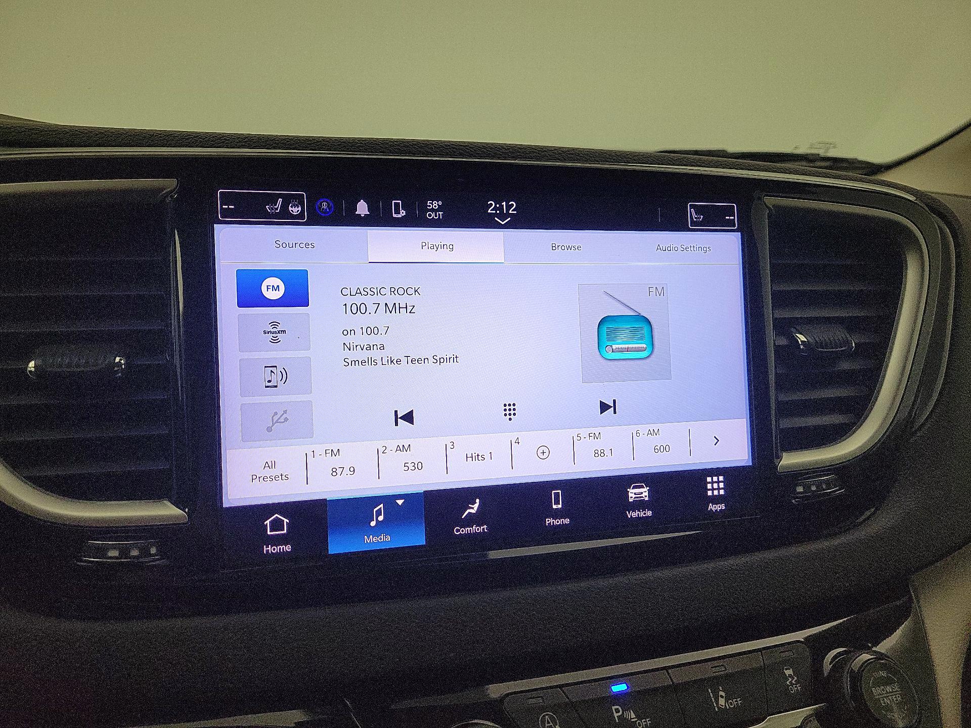 Thumbnail: 2023 Chrysler Pacifica - 15