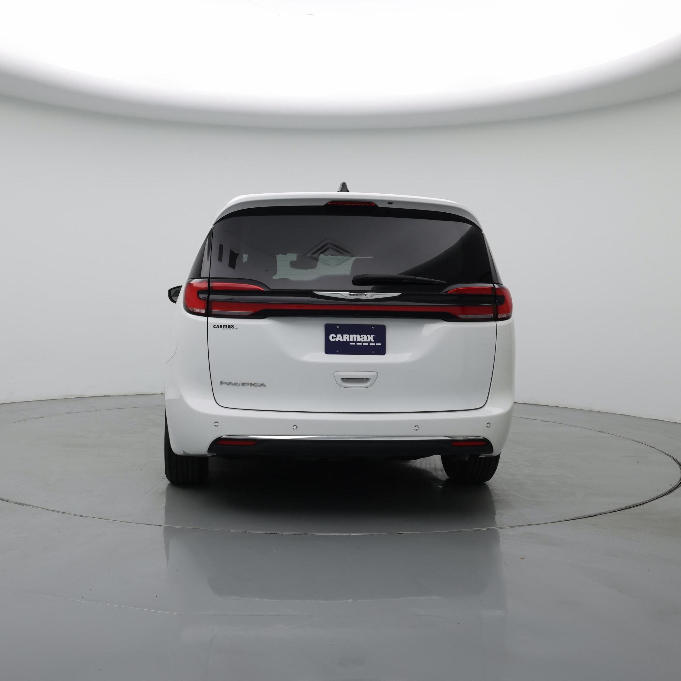 Thumbnail: 2023 Chrysler Pacifica - 6