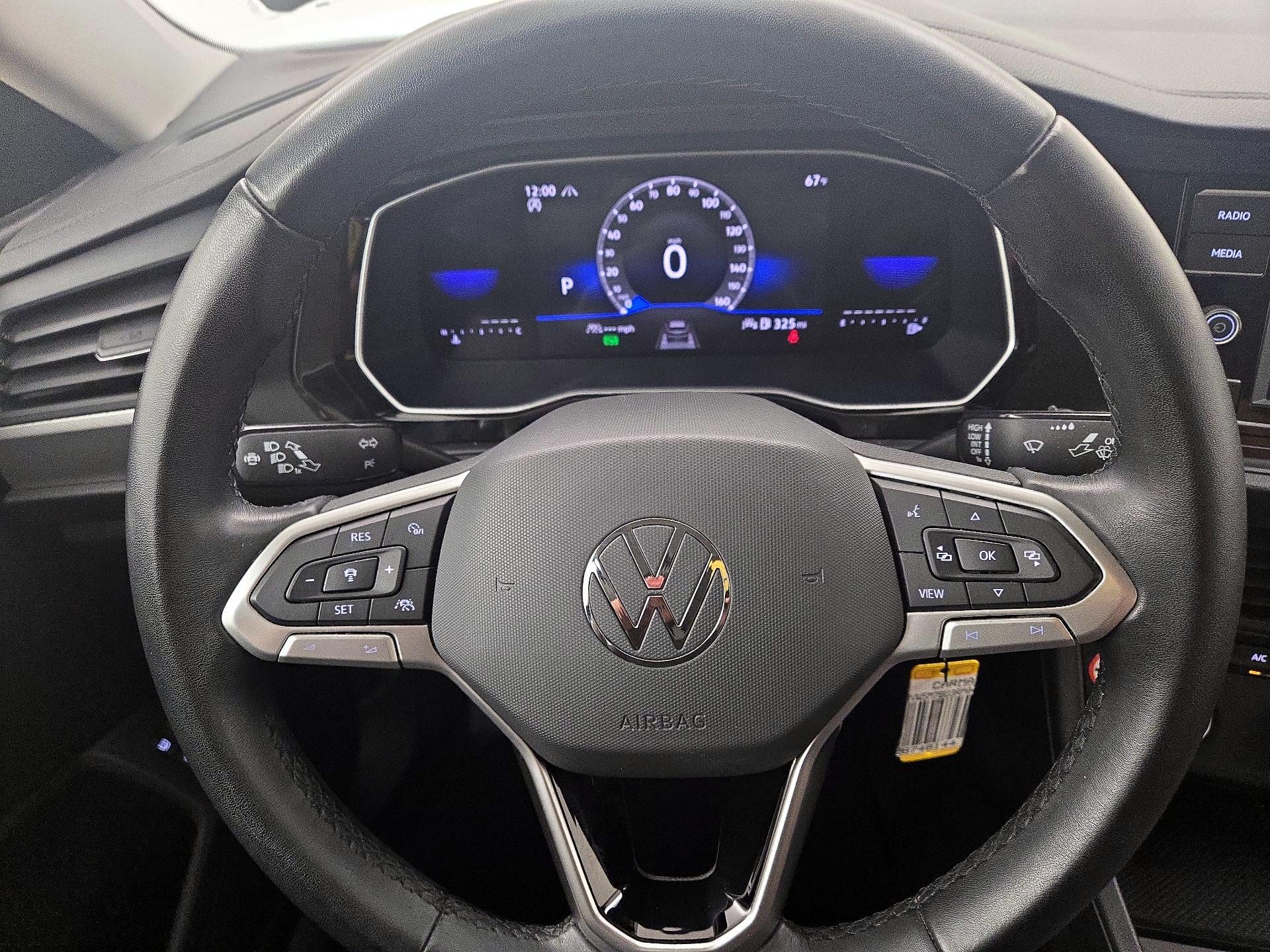Thumbnail: 2024 Volkswagen Jetta - 10