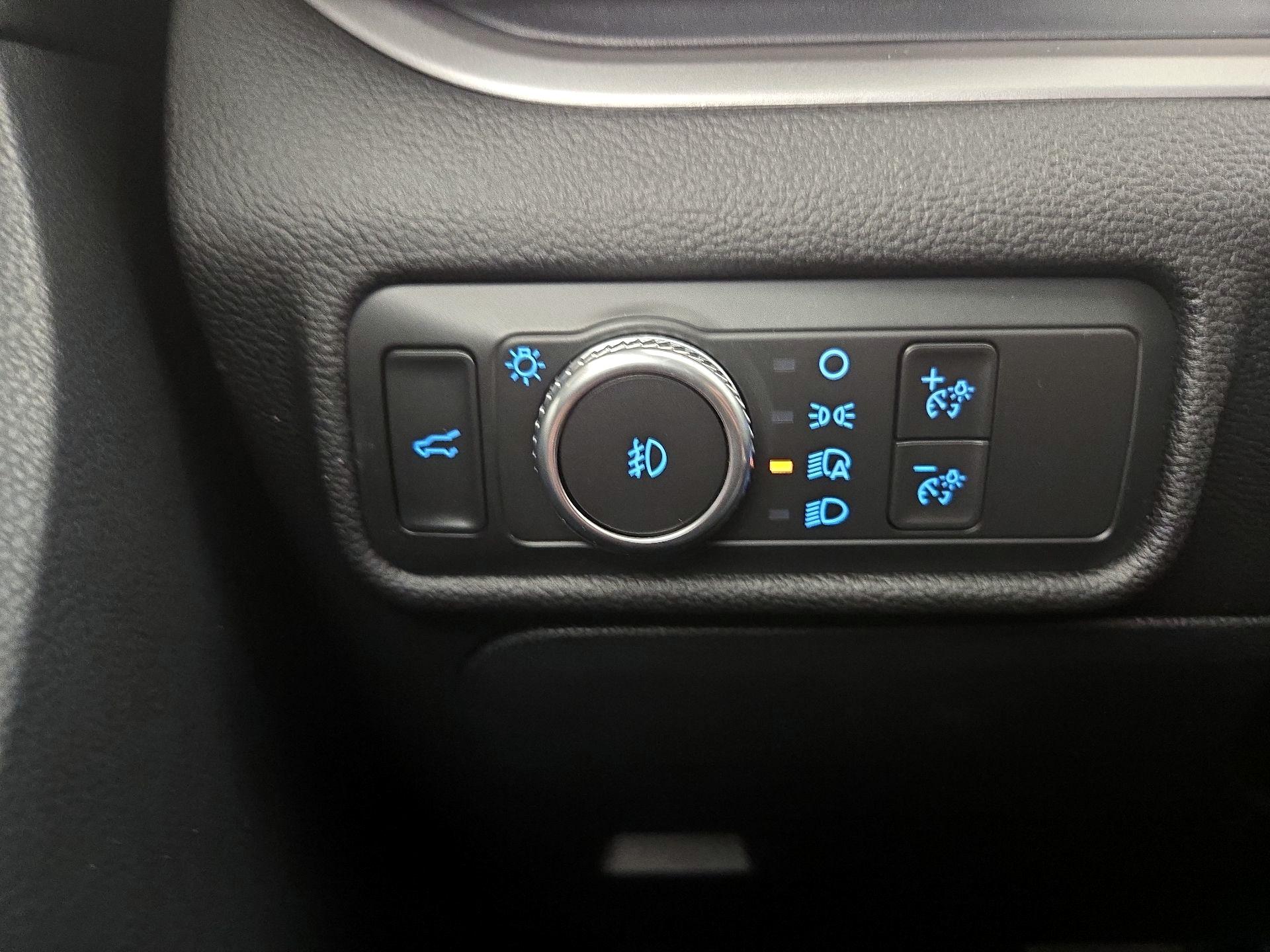 Thumbnail: 2021 Ford Explorer - 13