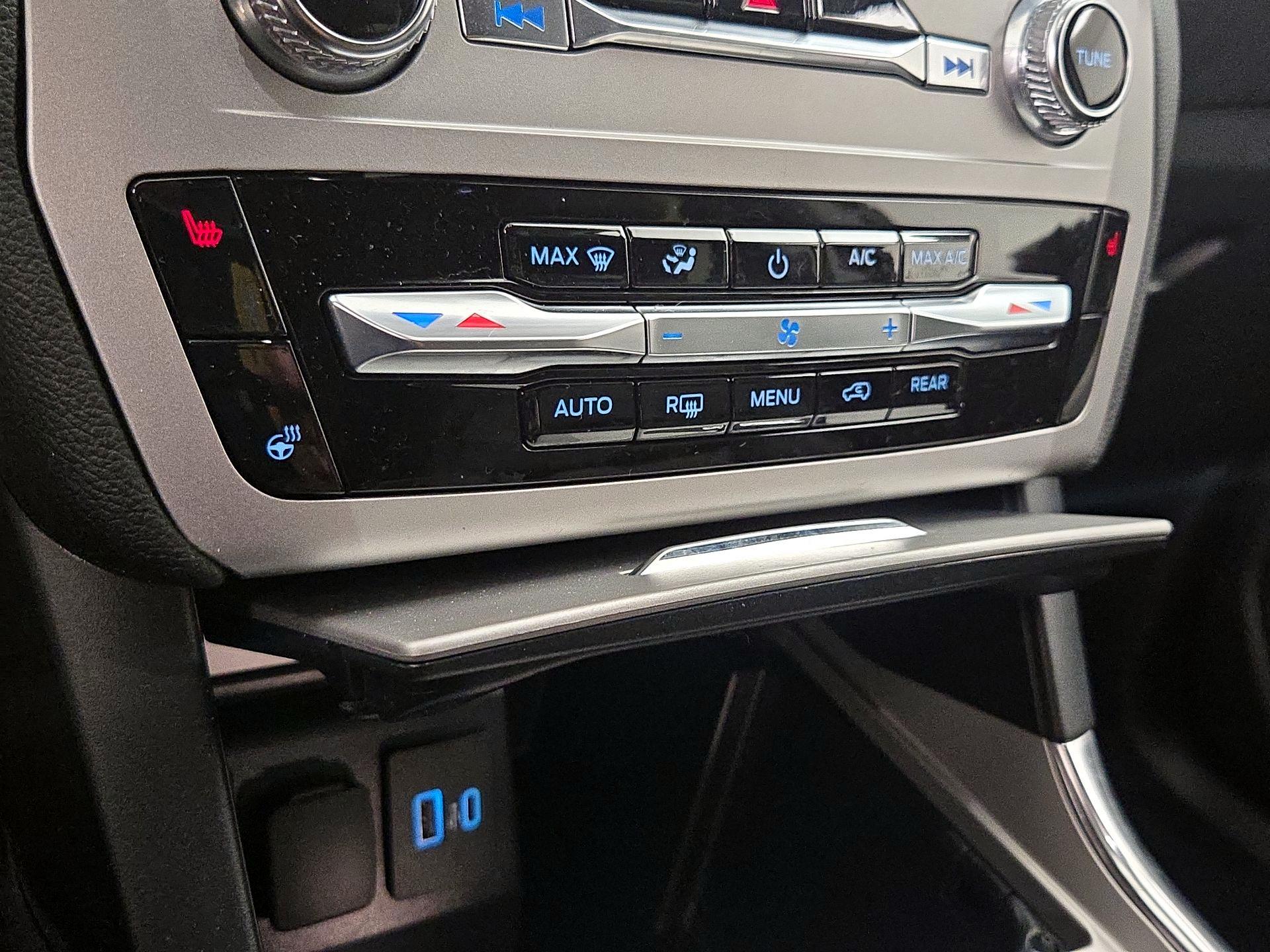 Thumbnail: 2021 Ford Explorer - 16