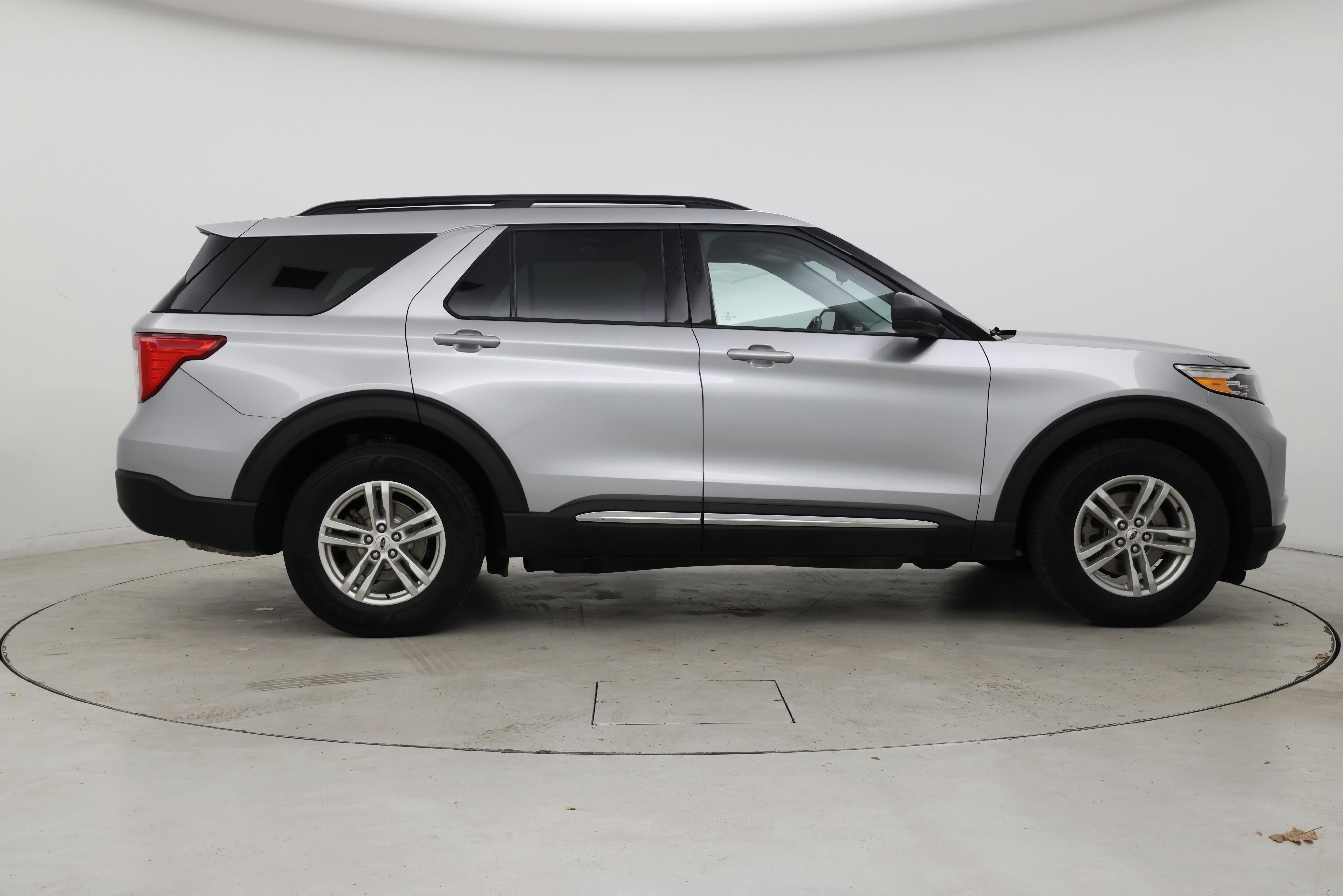 Thumbnail: 2021 Ford Explorer - 7