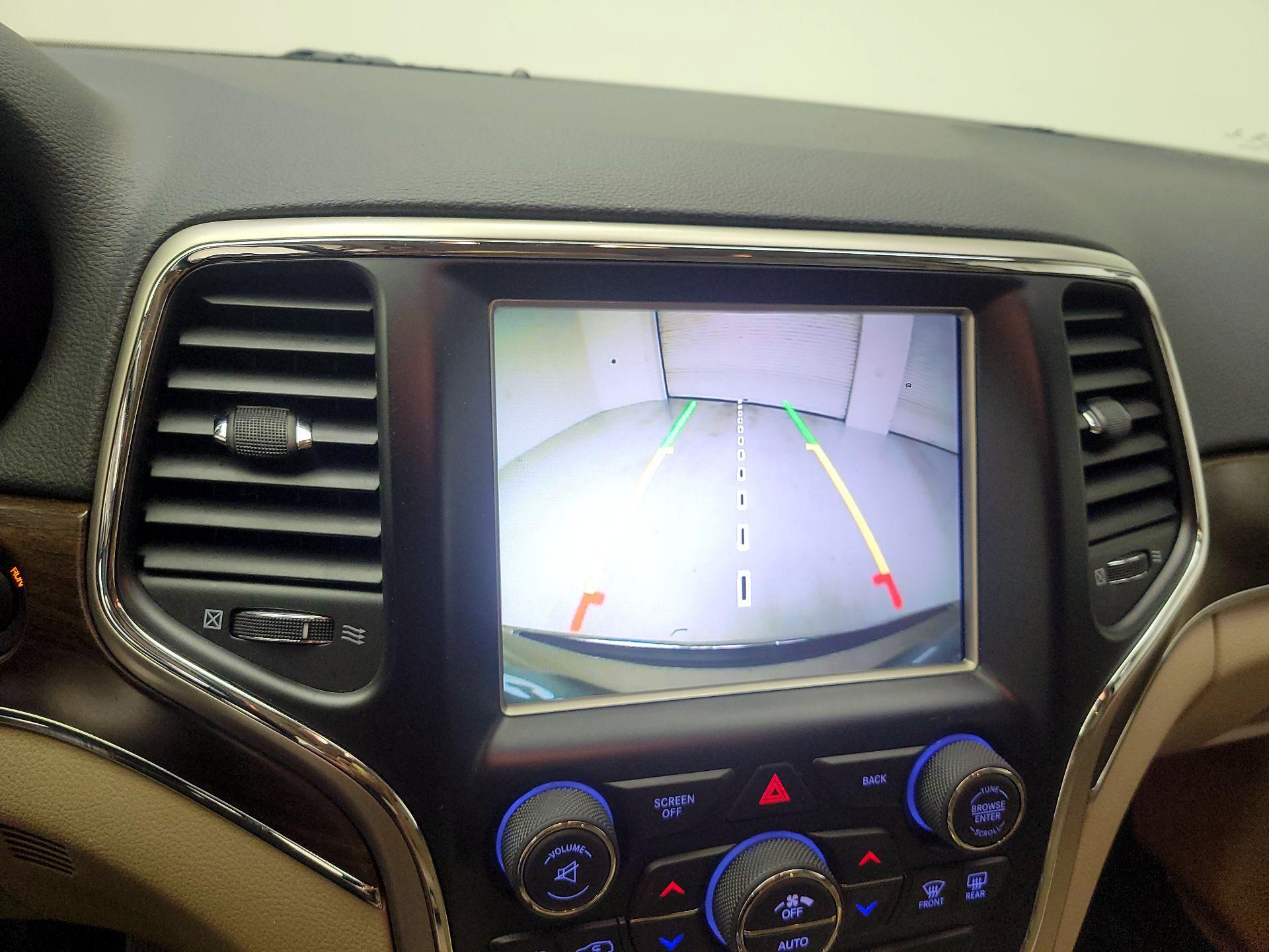 Thumbnail: 2015 Jeep Grand Cherokee - 13