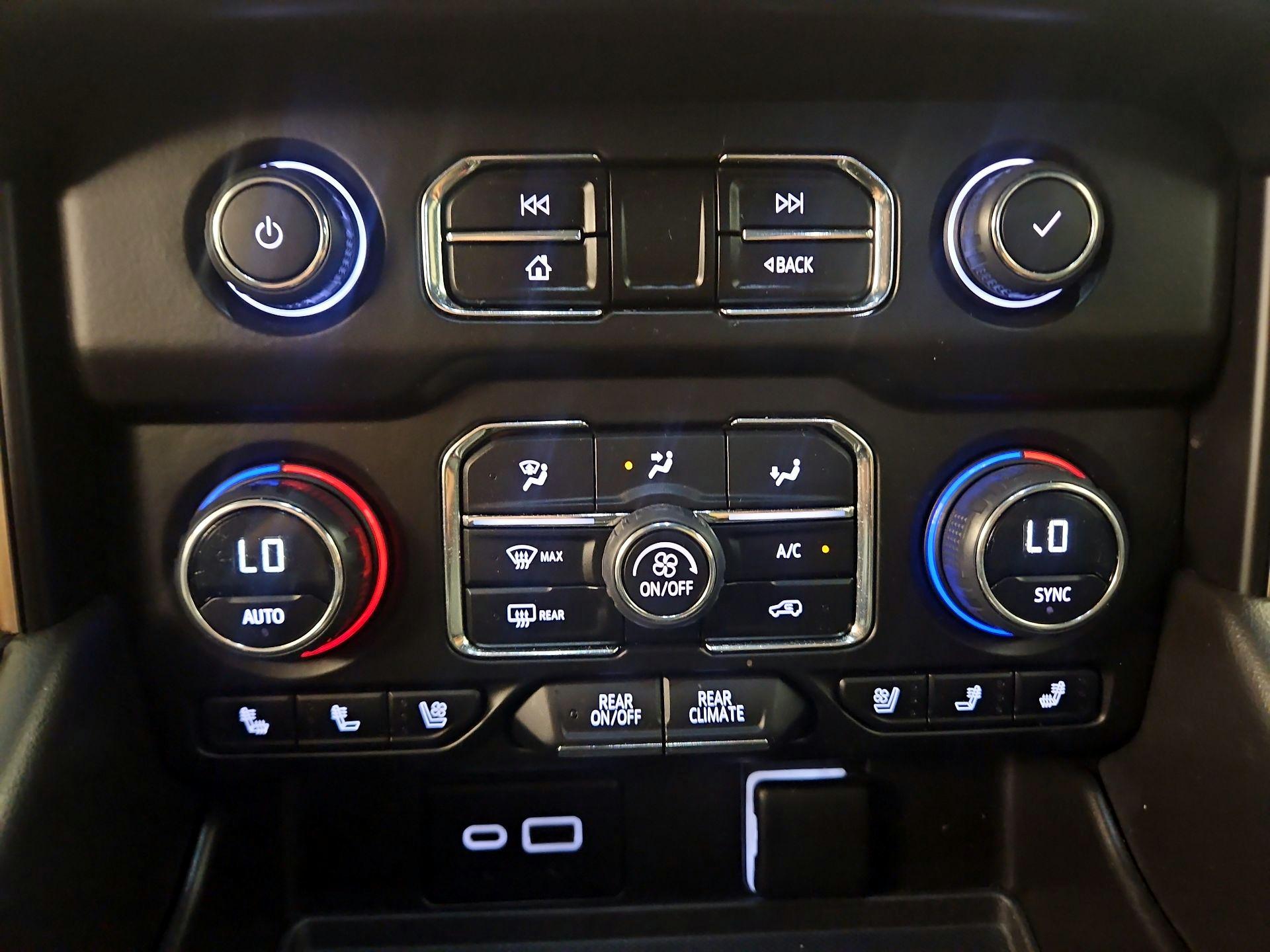 Thumbnail: 2023 Chevrolet Tahoe - 17