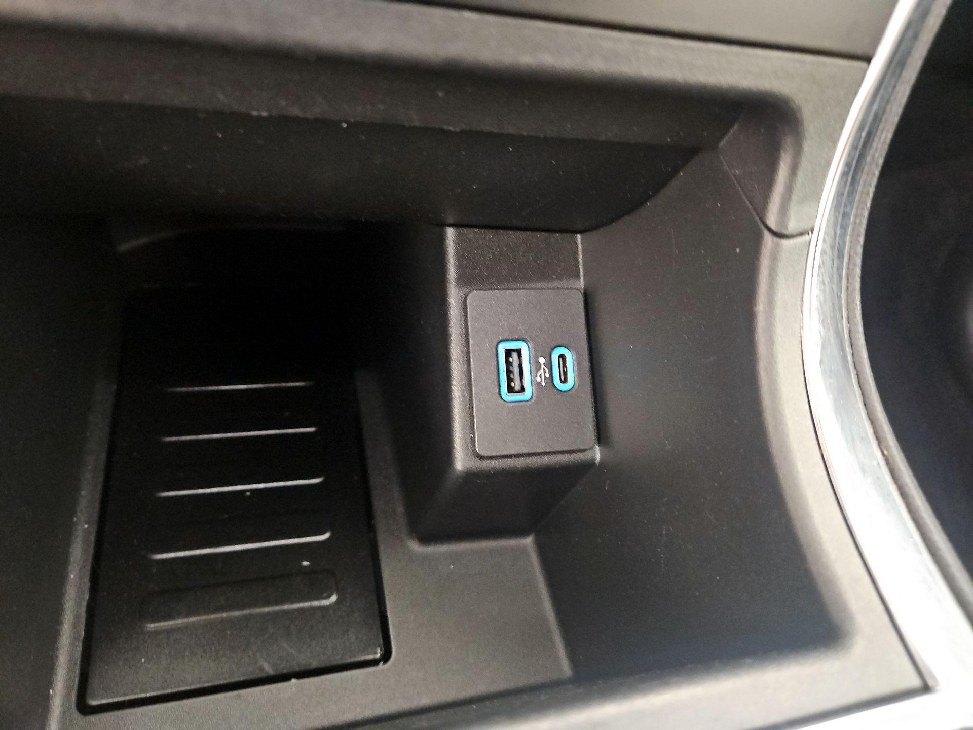 Thumbnail: 2024 Ford Edge - 18