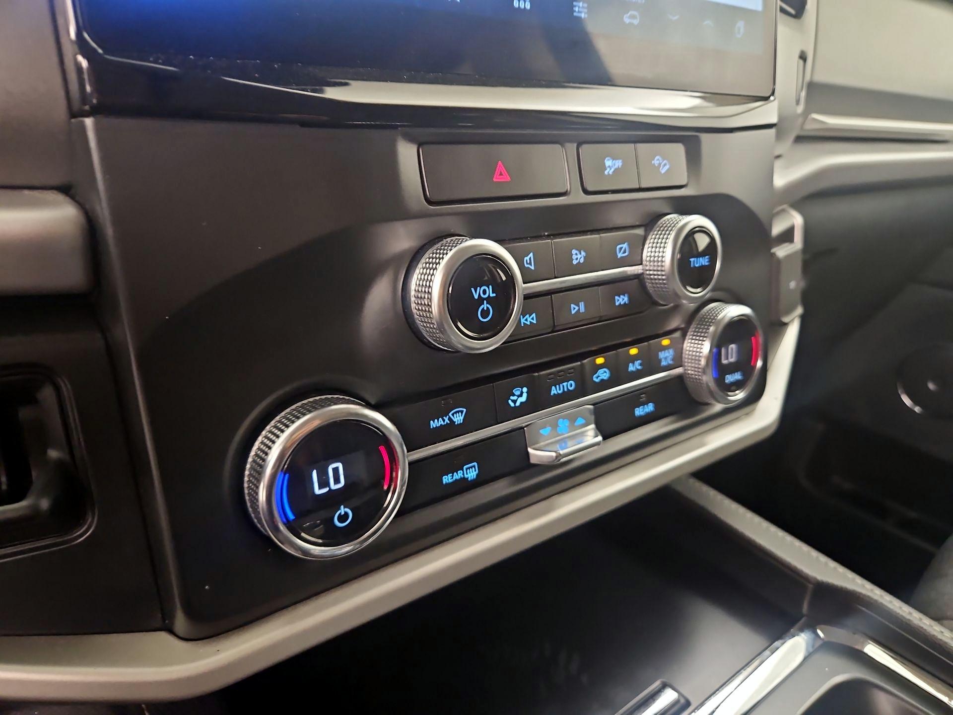 Thumbnail: 2022 Ford Expedition - 17