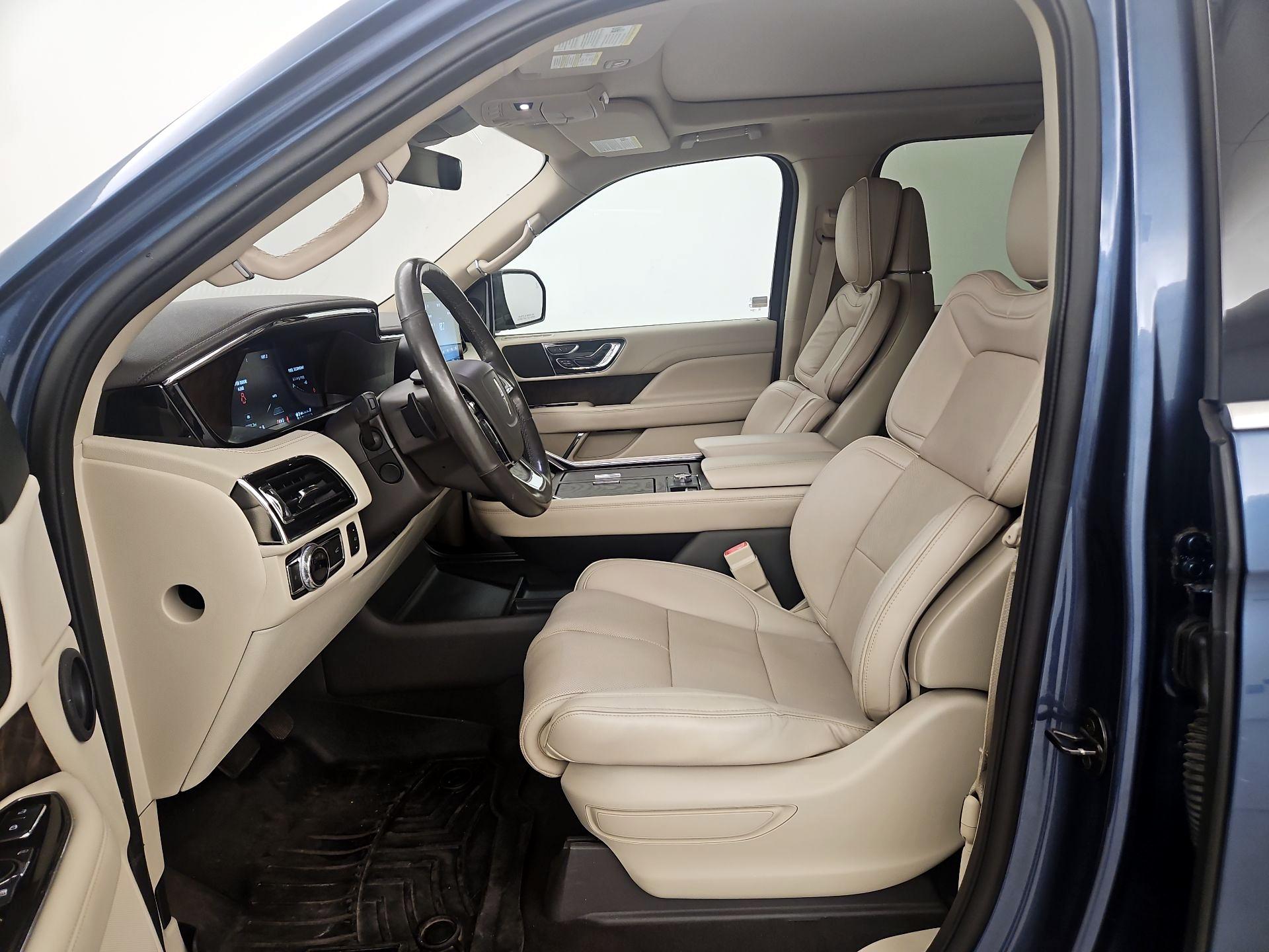 Thumbnail: 2019 Lincoln Navigator - 11