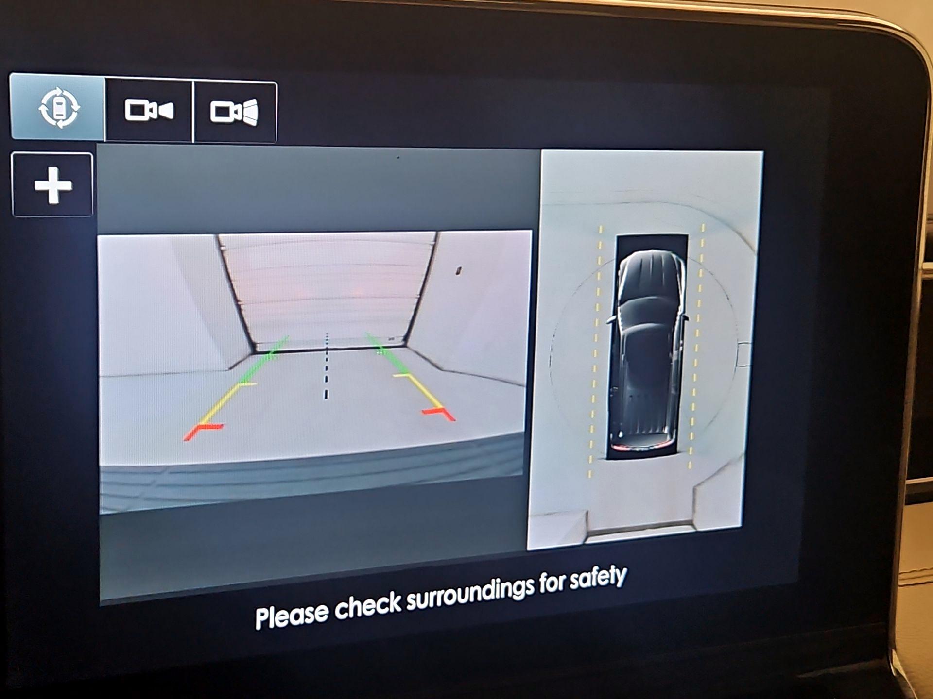 Thumbnail: 2019 Lincoln Navigator - 15