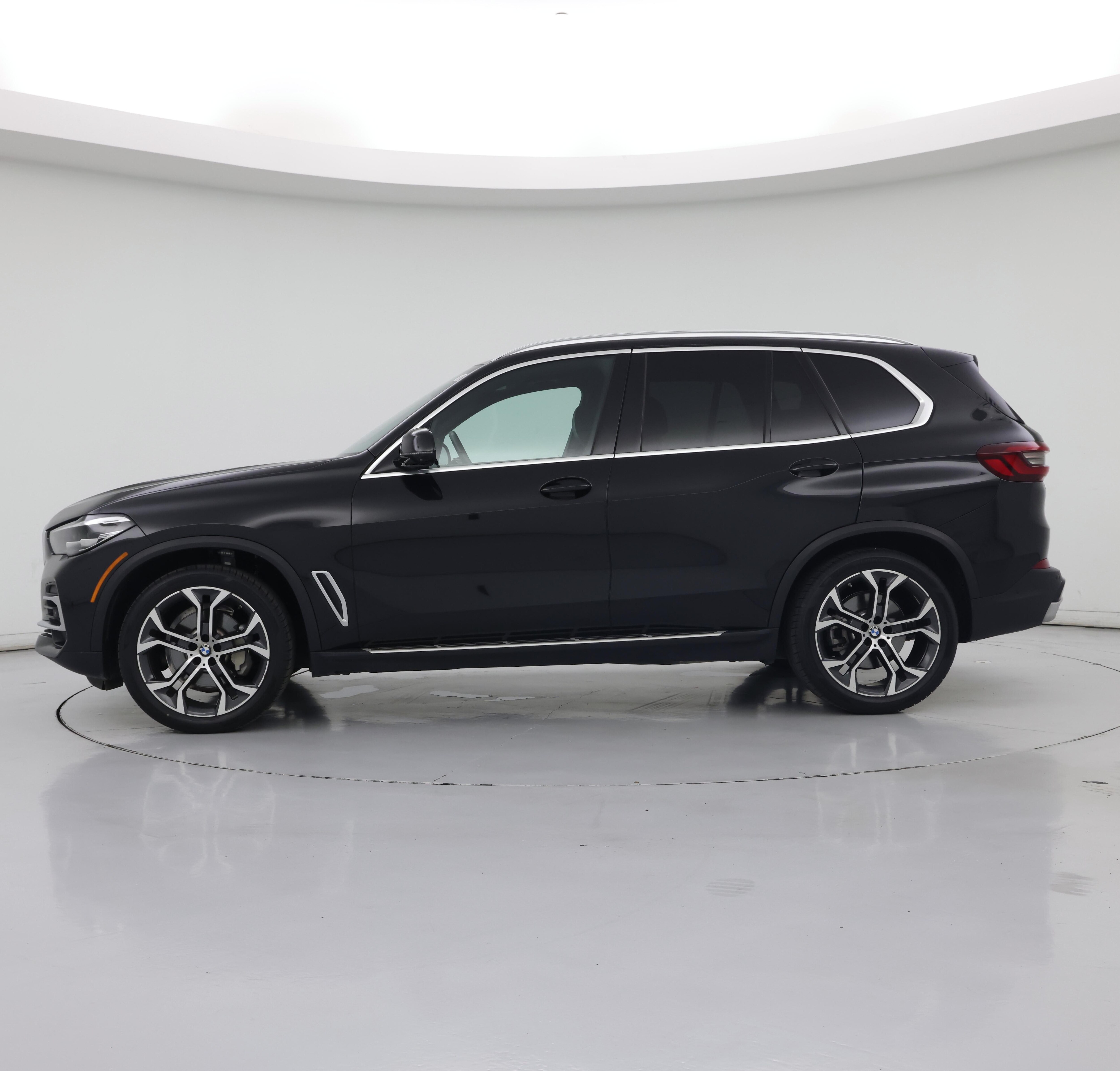 Thumbnail: 2022 BMW X5 - 3