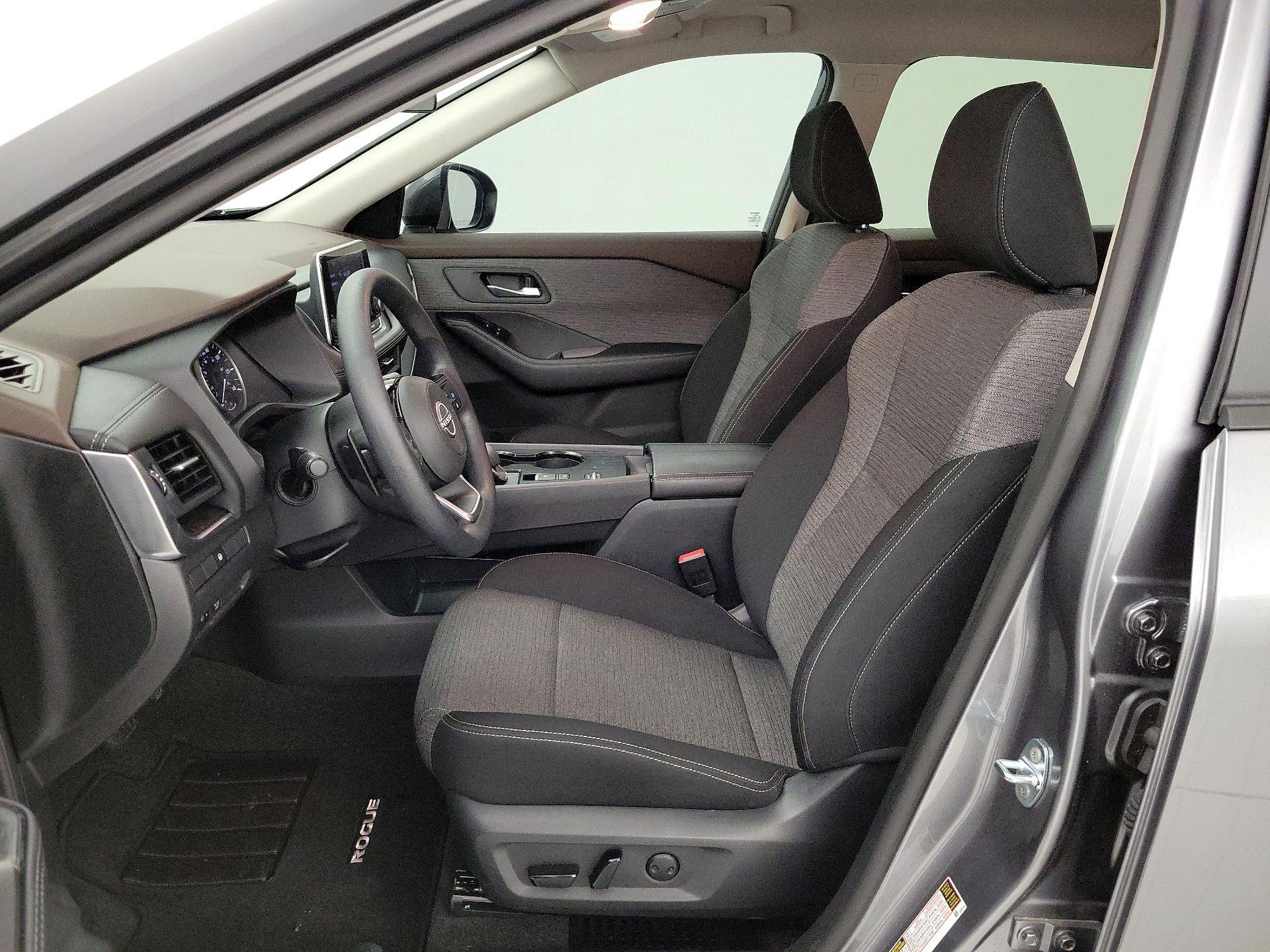 Thumbnail: 2023 Nissan Rogue - 11