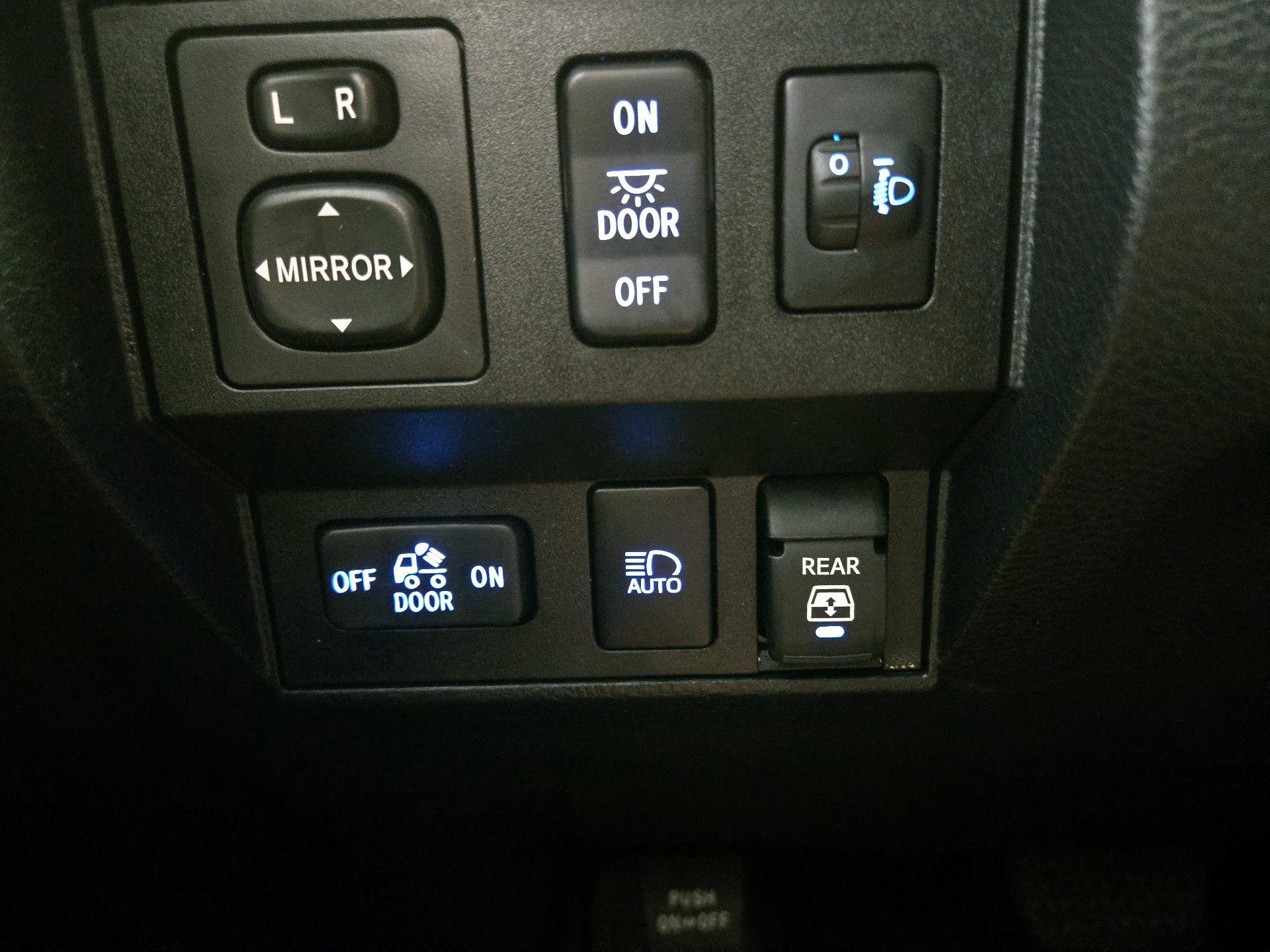 Thumbnail: 2019 Toyota Tundra - 13